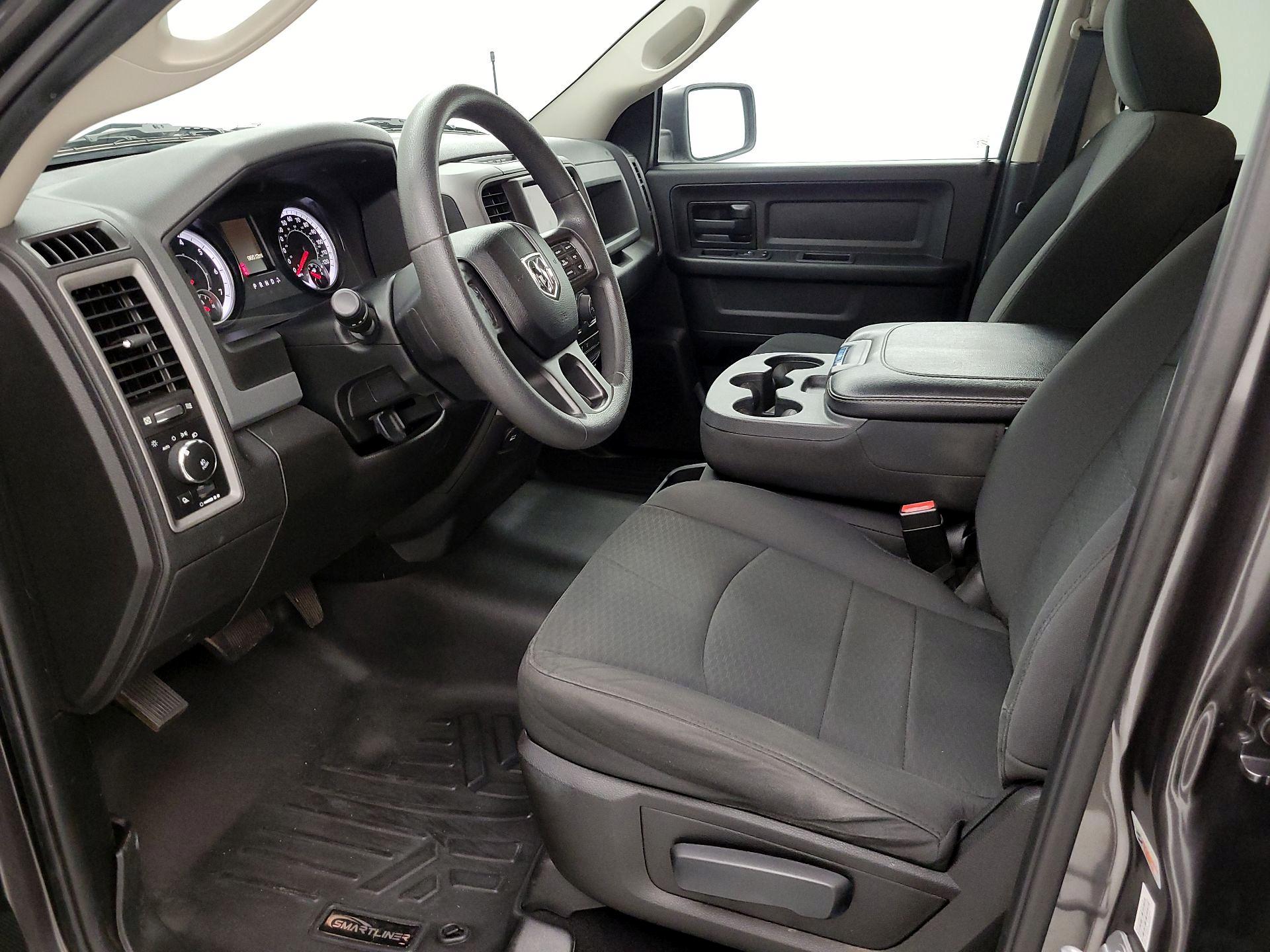 Thumbnail: 2019 RAM 1500 Classic - 11