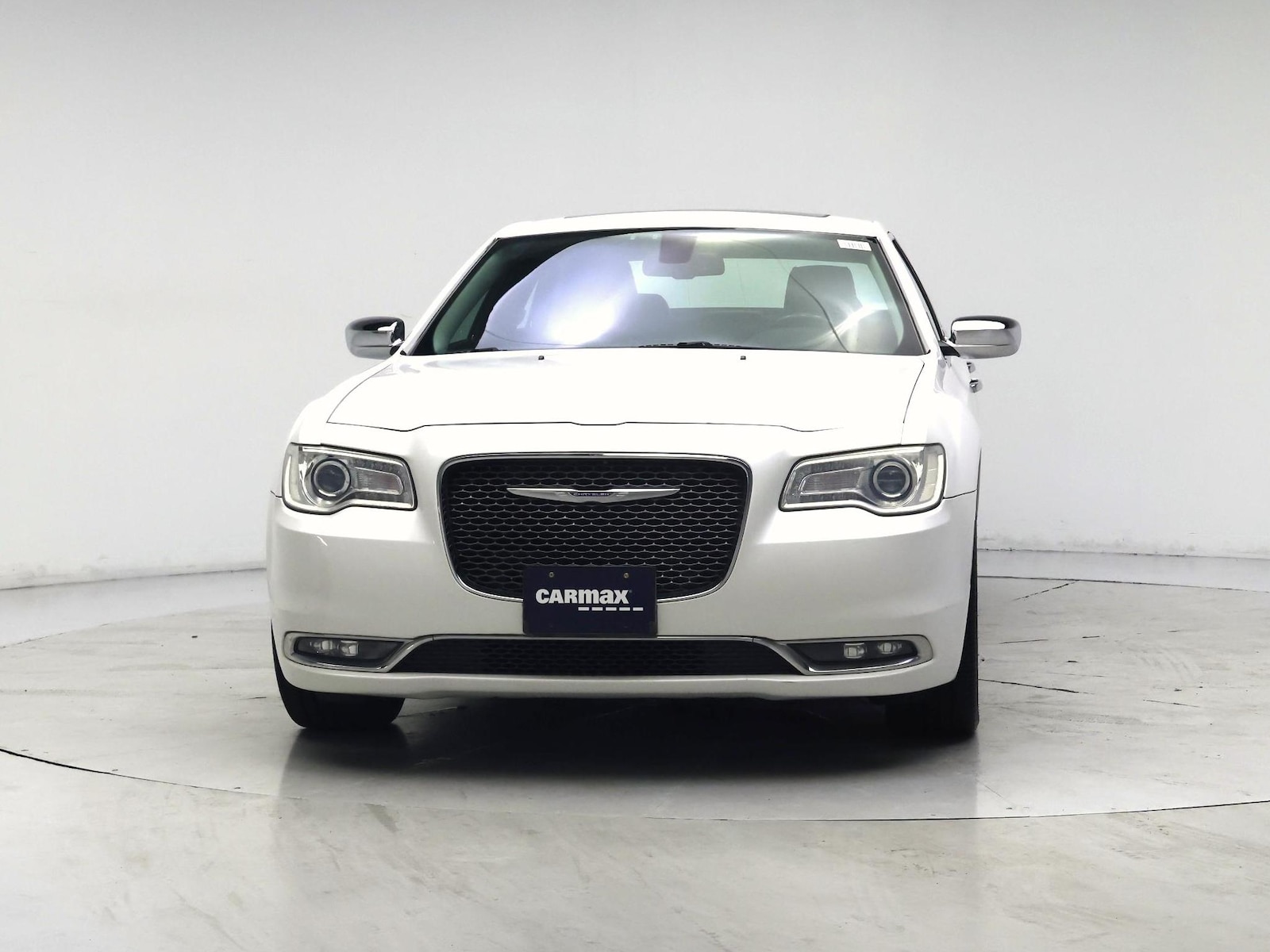 2016 Chrysler 300 C - Photo 6