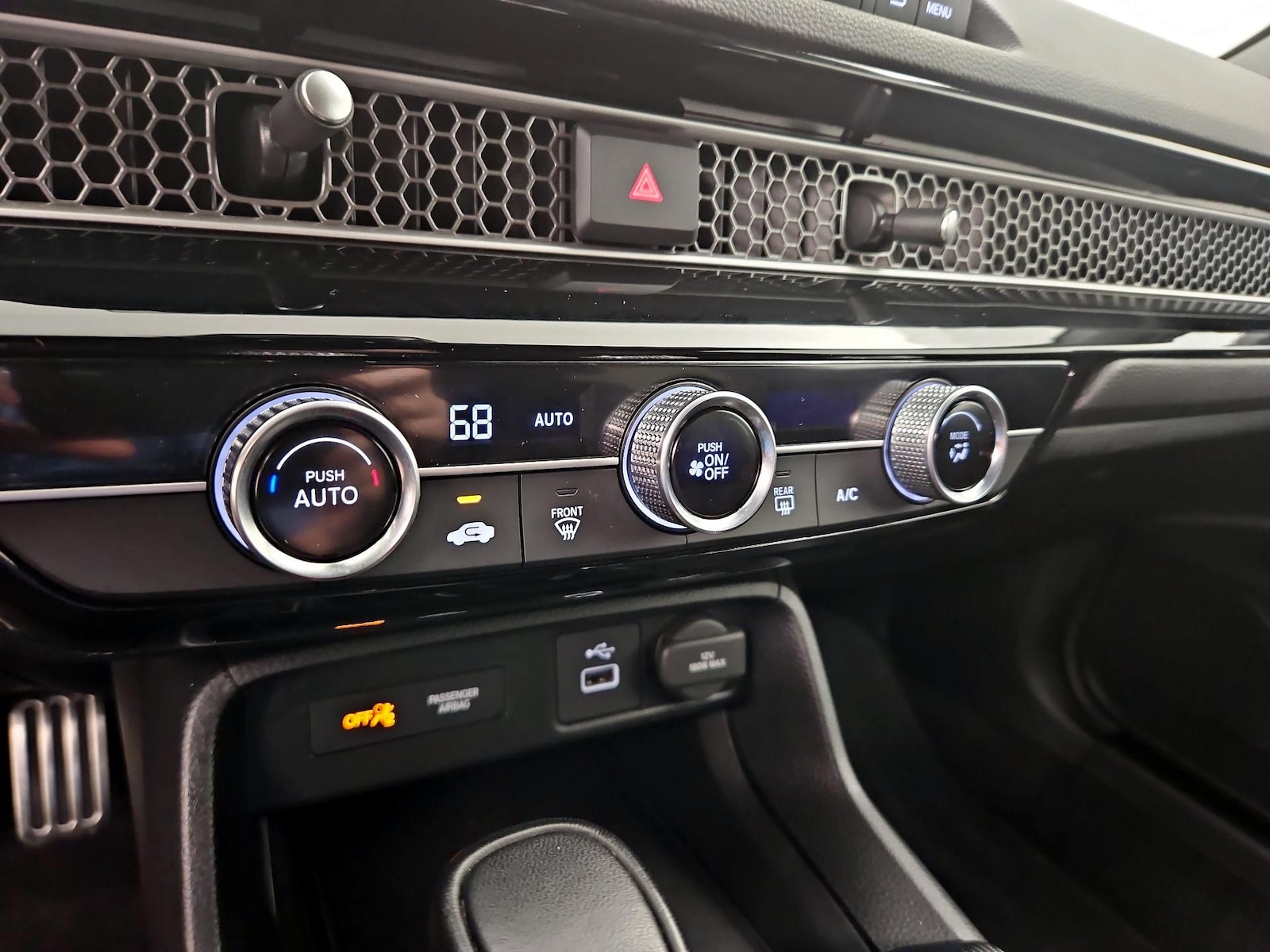 2024 Honda Civic Hatchback Sport - Photo 17