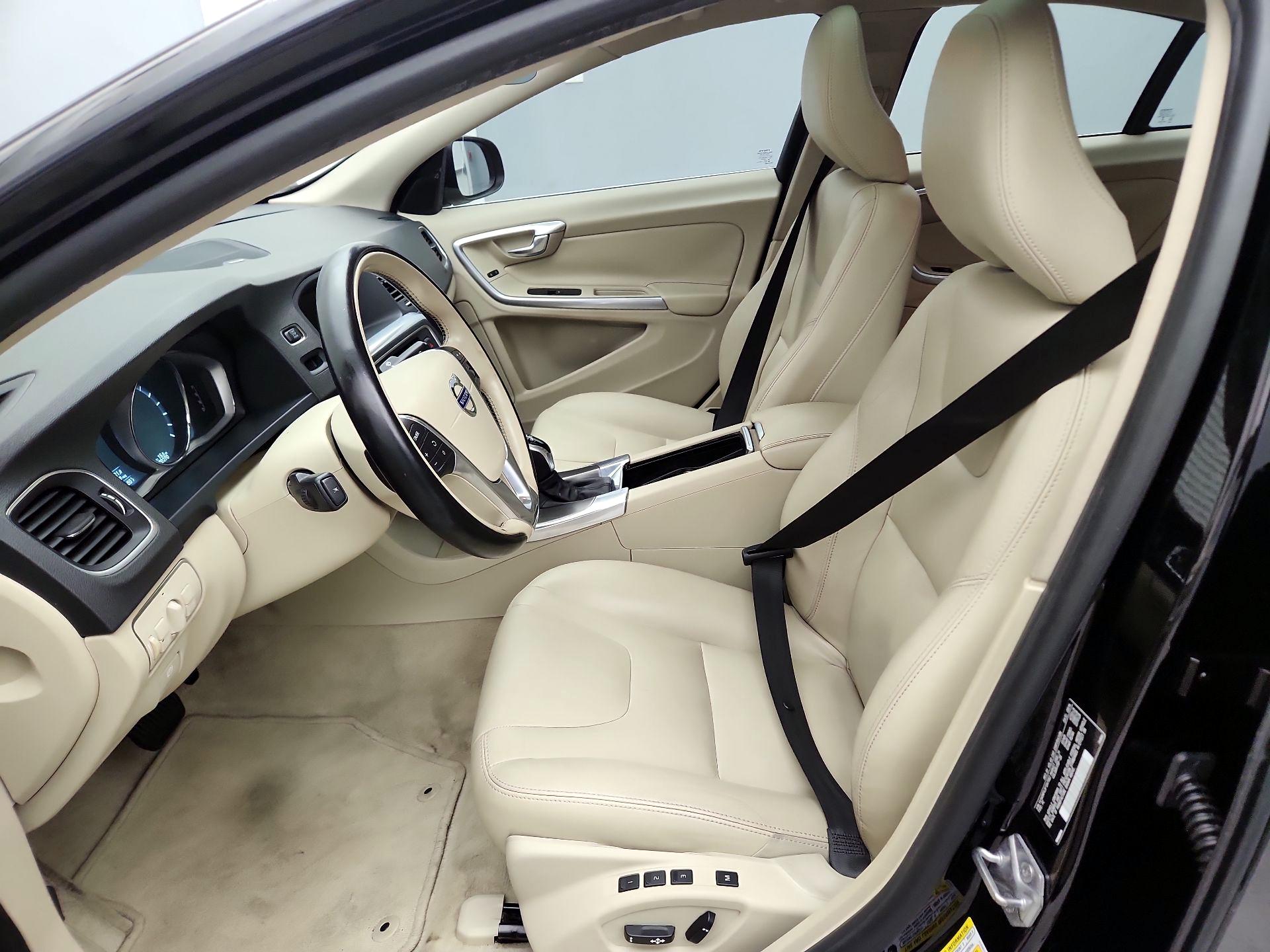 Thumbnail: 2015 Volvo S60 - 11
