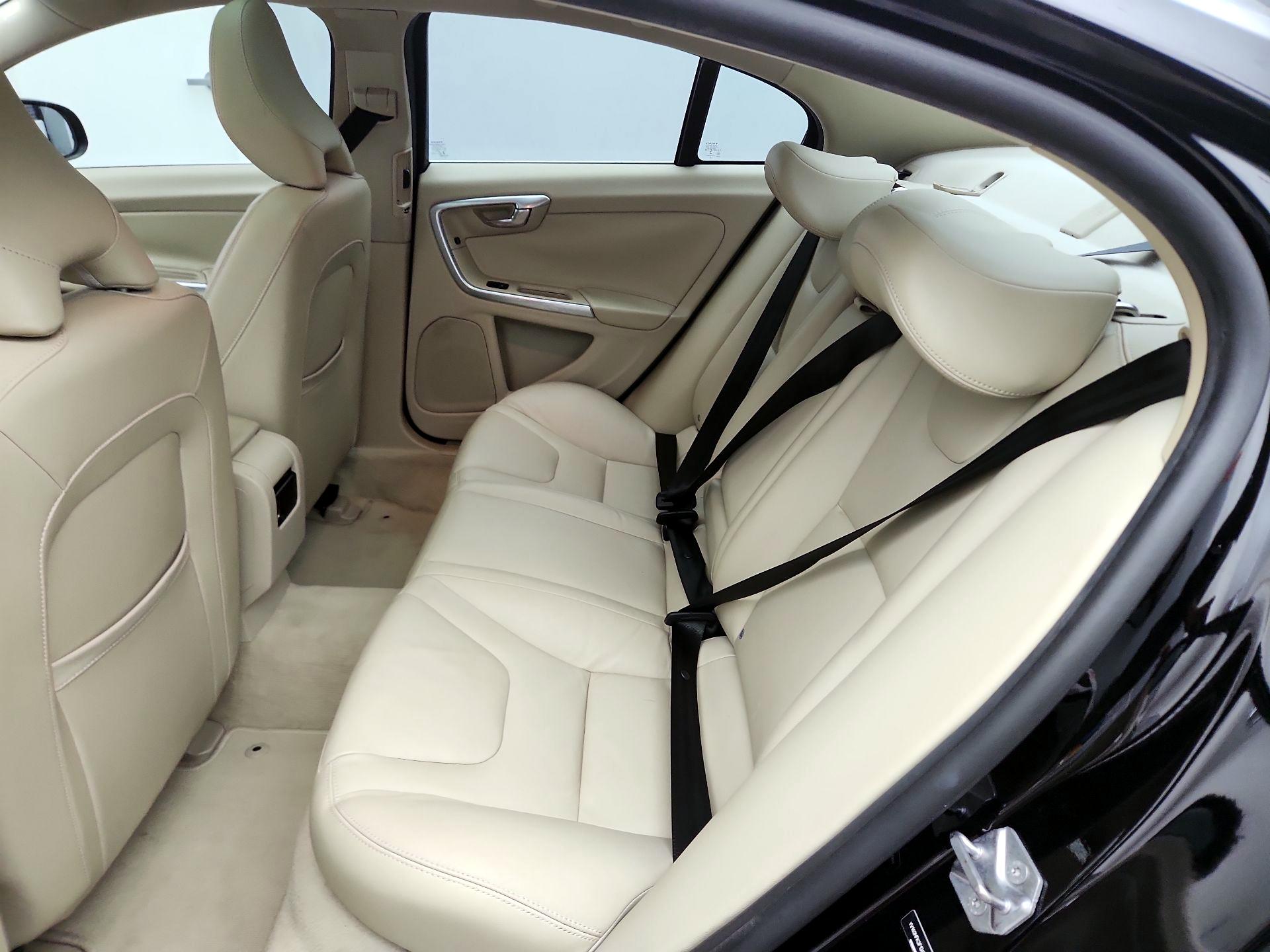 Thumbnail: 2015 Volvo S60 - 20