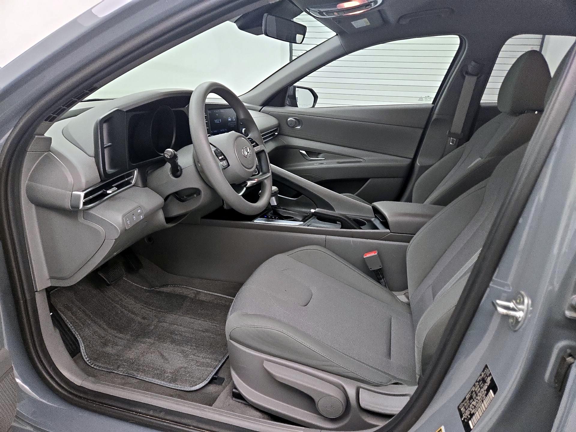 Thumbnail: 2023 Hyundai Elantra - 11