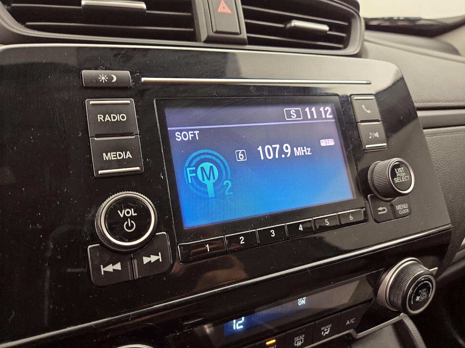 2020 Honda CR-V LX - Photo 16
