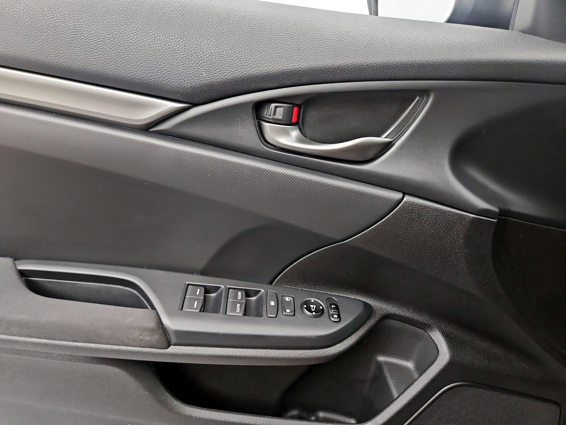 Thumbnail: 2018 Honda Civic - 10