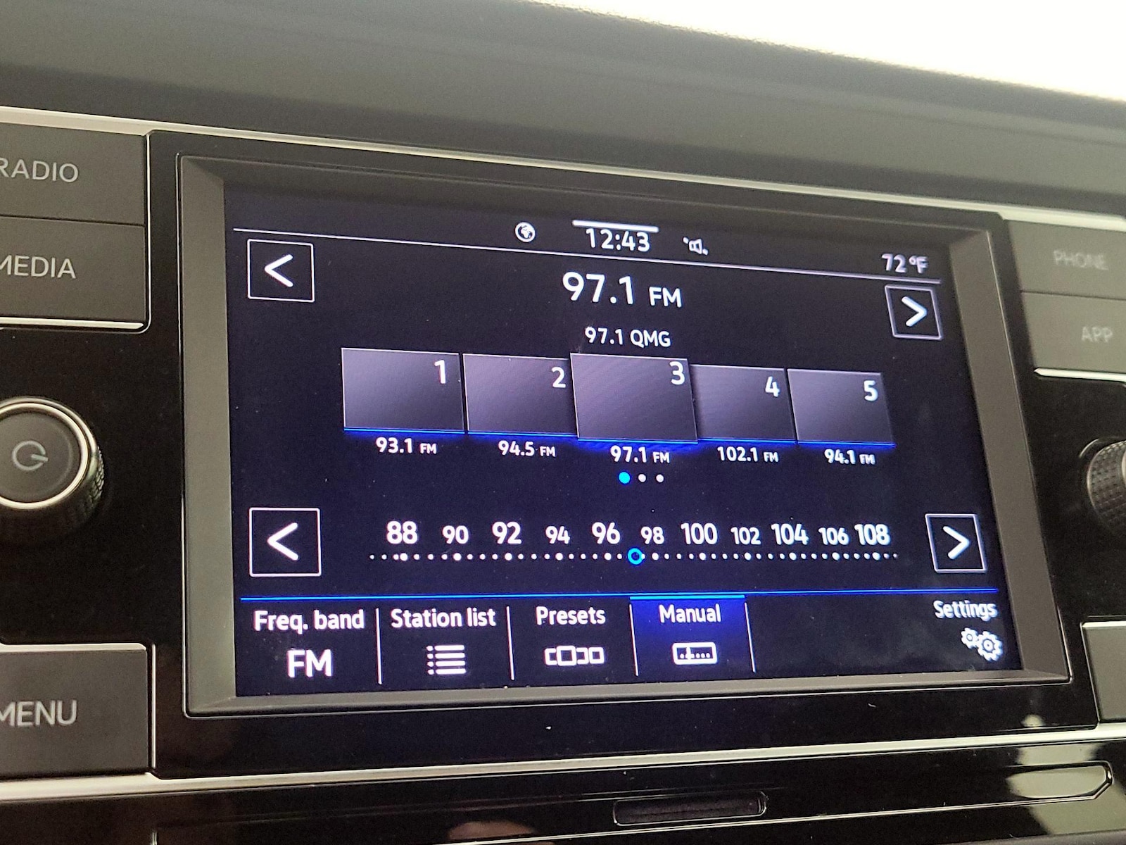 2024 Volkswagen Jetta Sport - Photo 16
