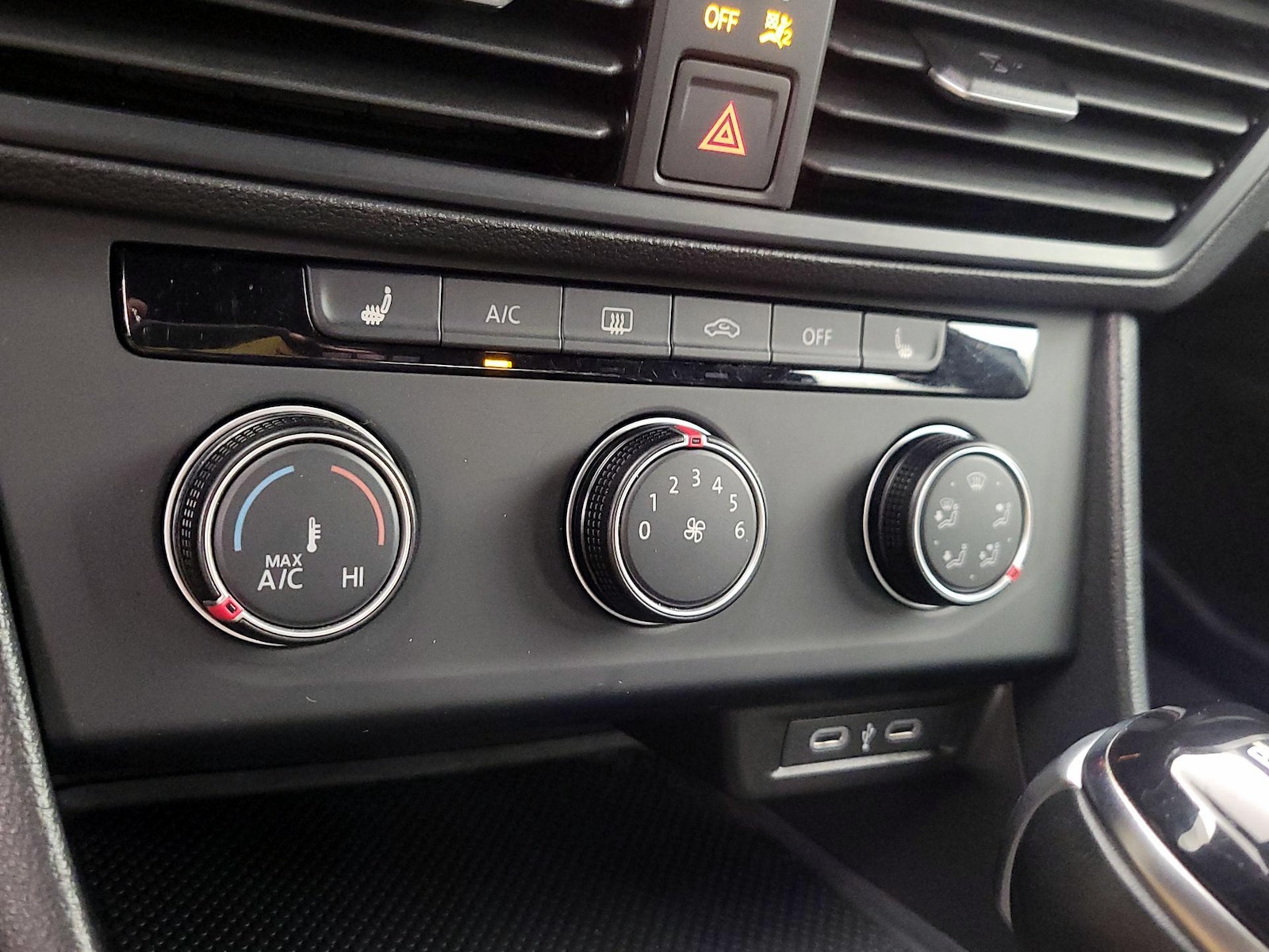 2024 Volkswagen Jetta Sport - Photo 17