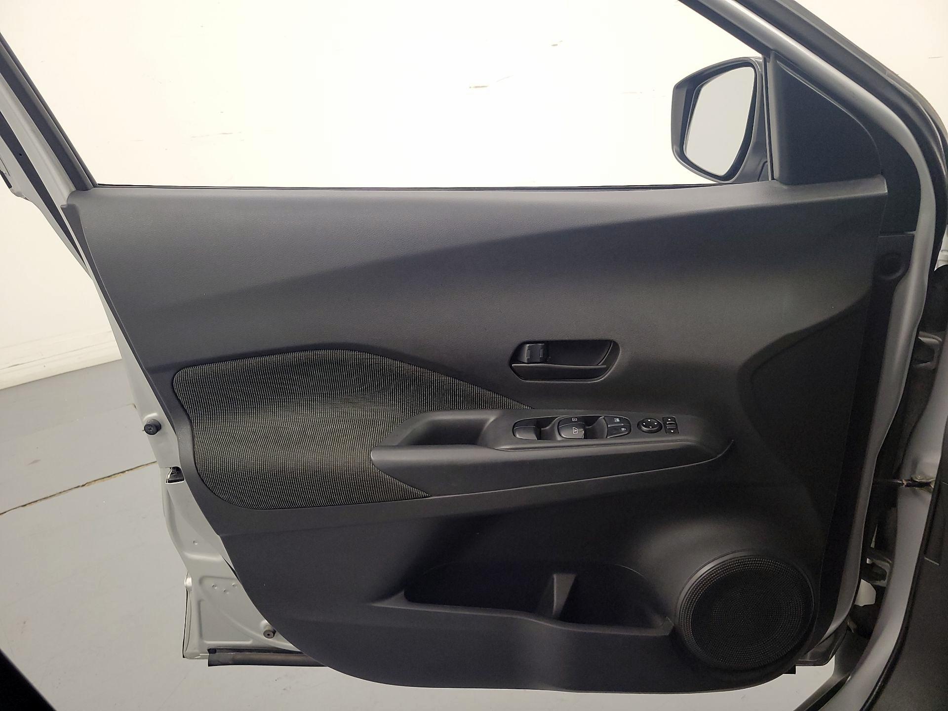 Thumbnail: 2019 Nissan Kicks - 12