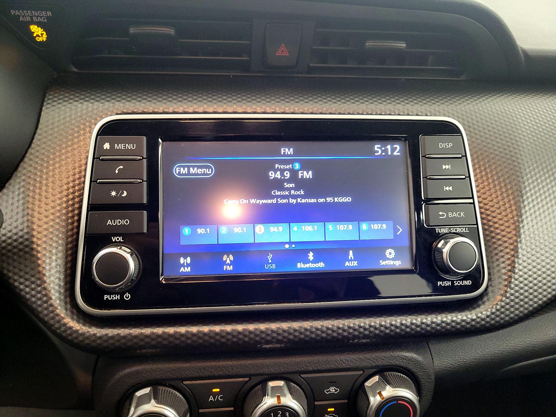 Thumbnail: 2019 Nissan Kicks - 15