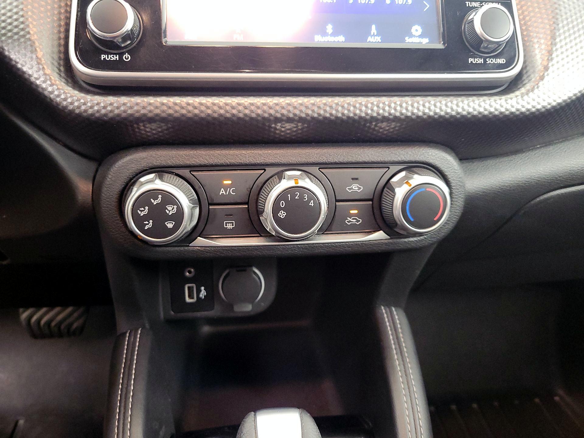 Thumbnail: 2019 Nissan Kicks - 16
