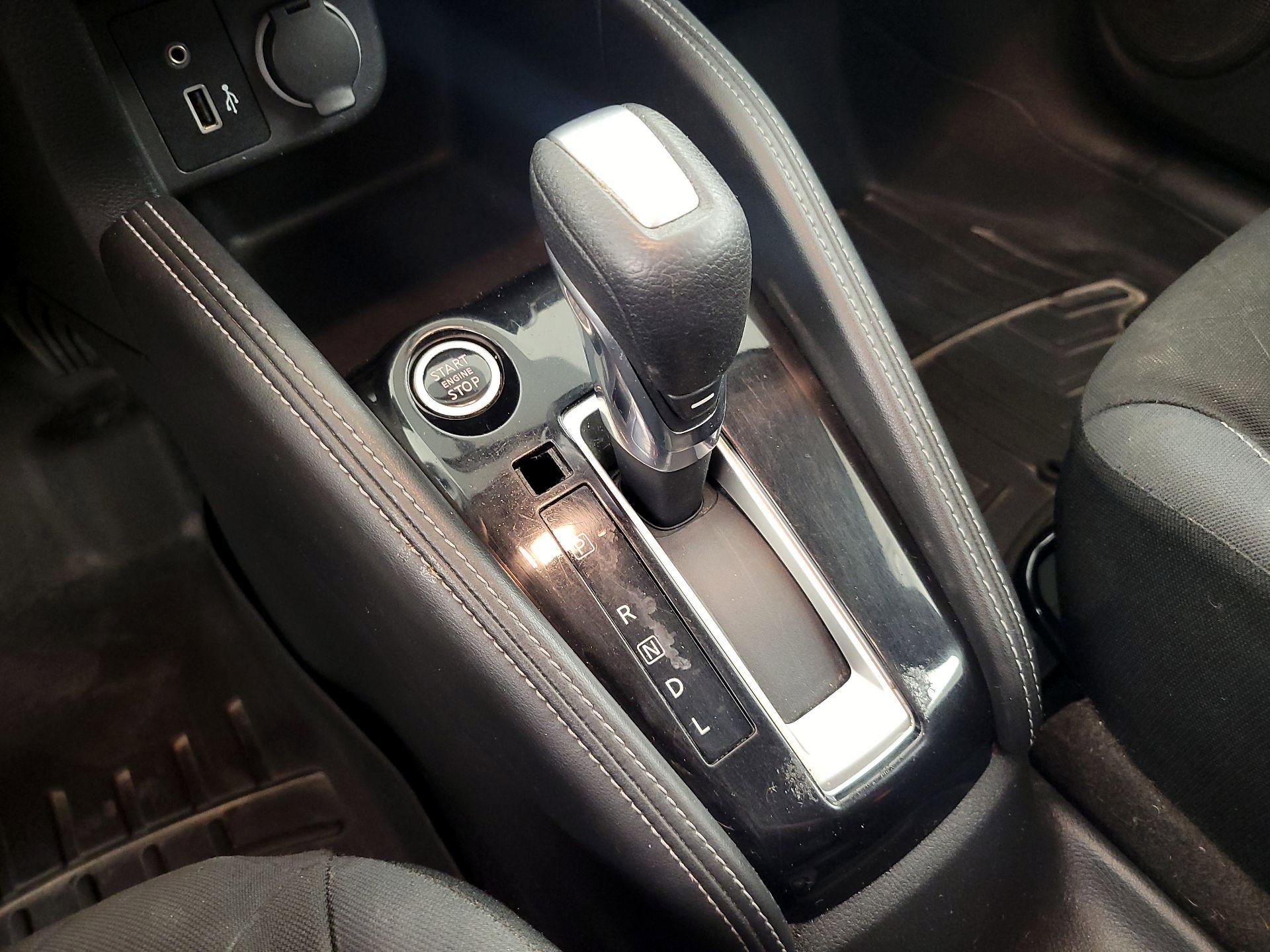 Thumbnail: 2019 Nissan Kicks - 17