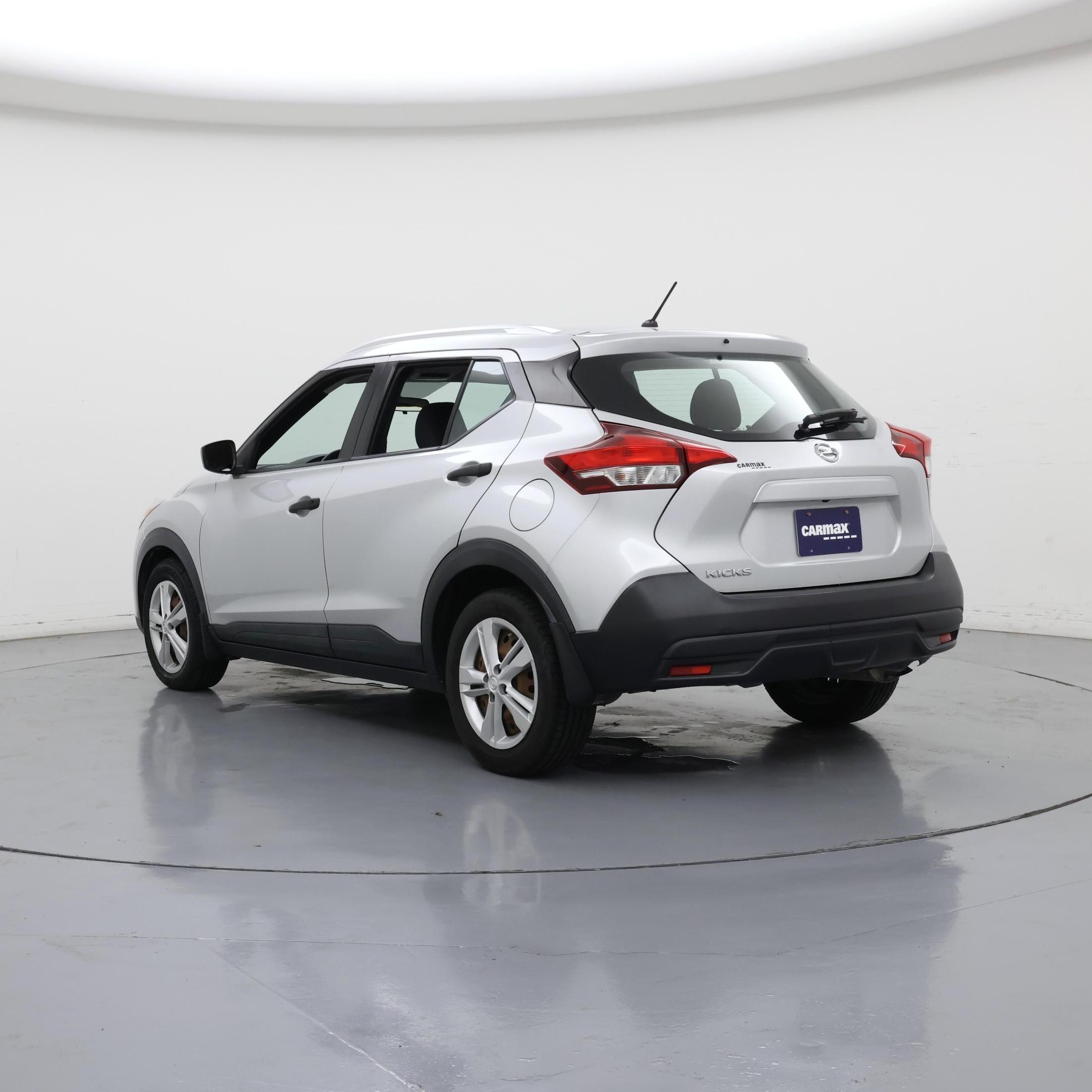 Thumbnail: 2019 Nissan Kicks - 2
