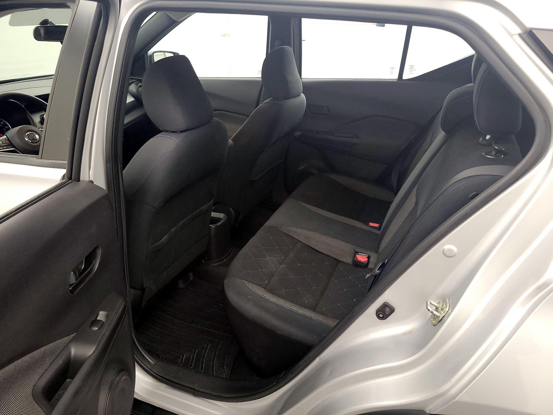 Thumbnail: 2019 Nissan Kicks - 19