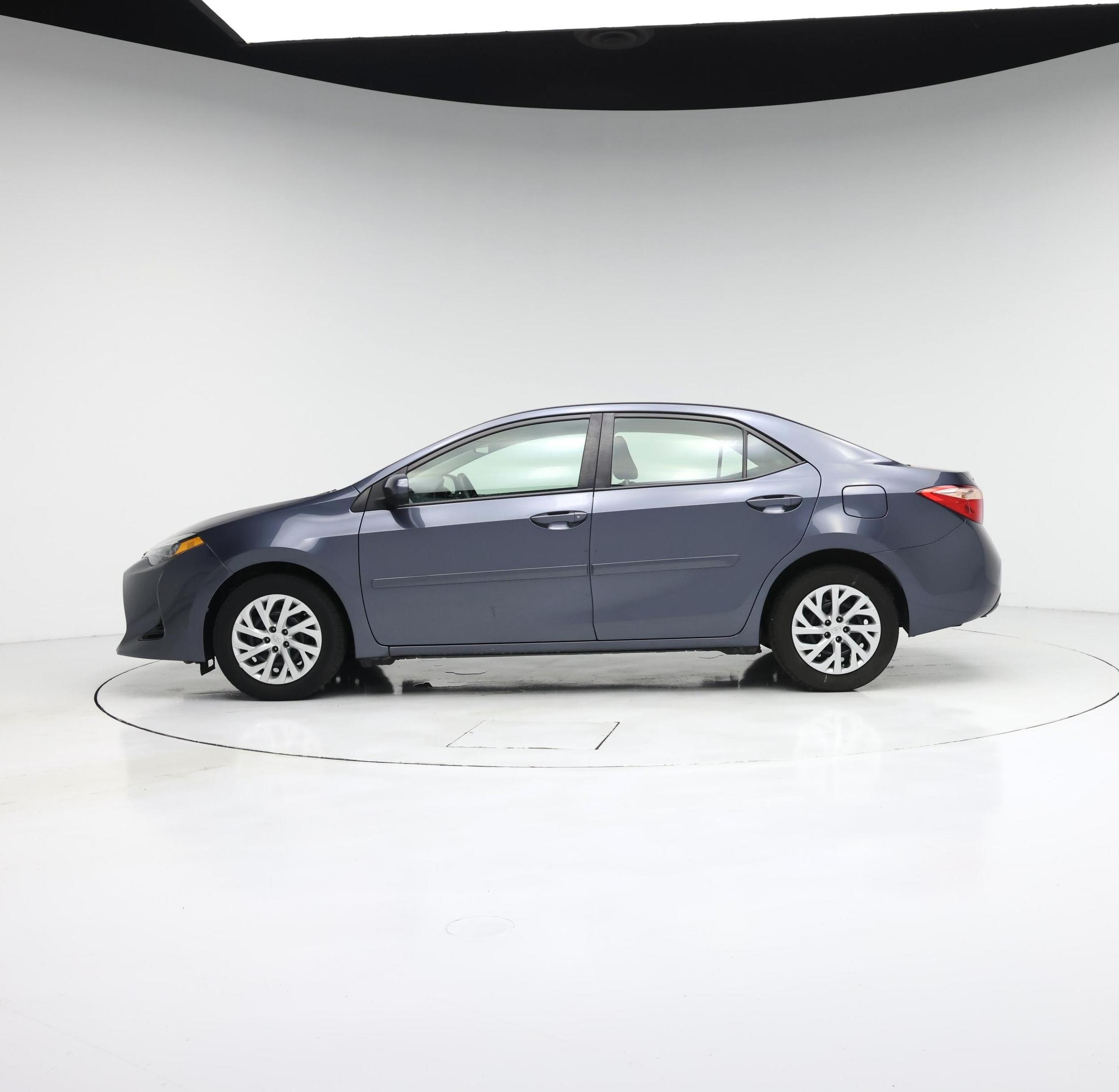 Thumbnail: 2018 Toyota Corolla - 3