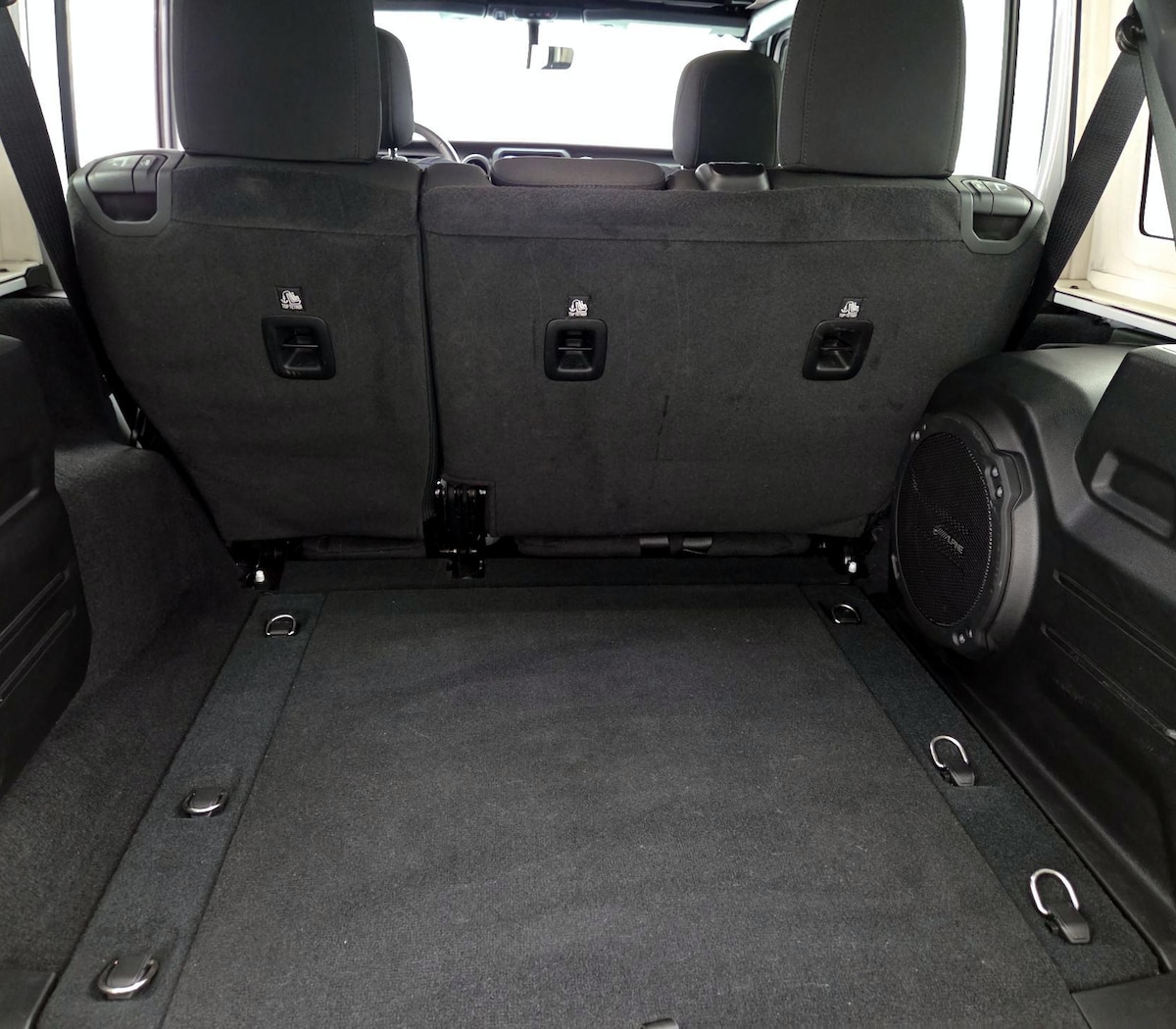 Trunk/Cargo (Seats Up)