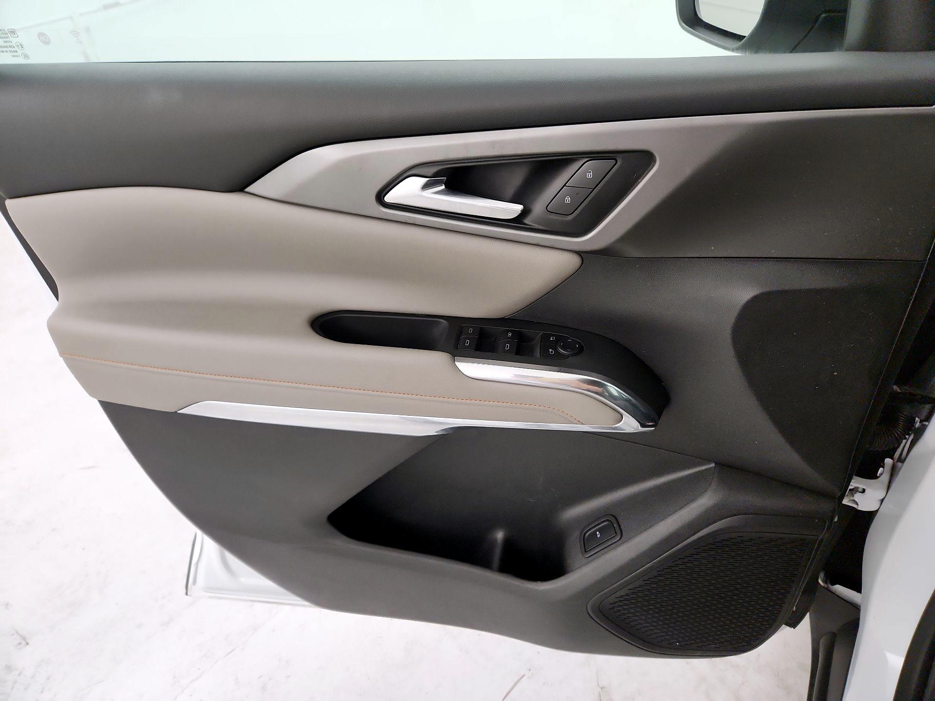 Thumbnail: 2025 Chevrolet Traverse - 10