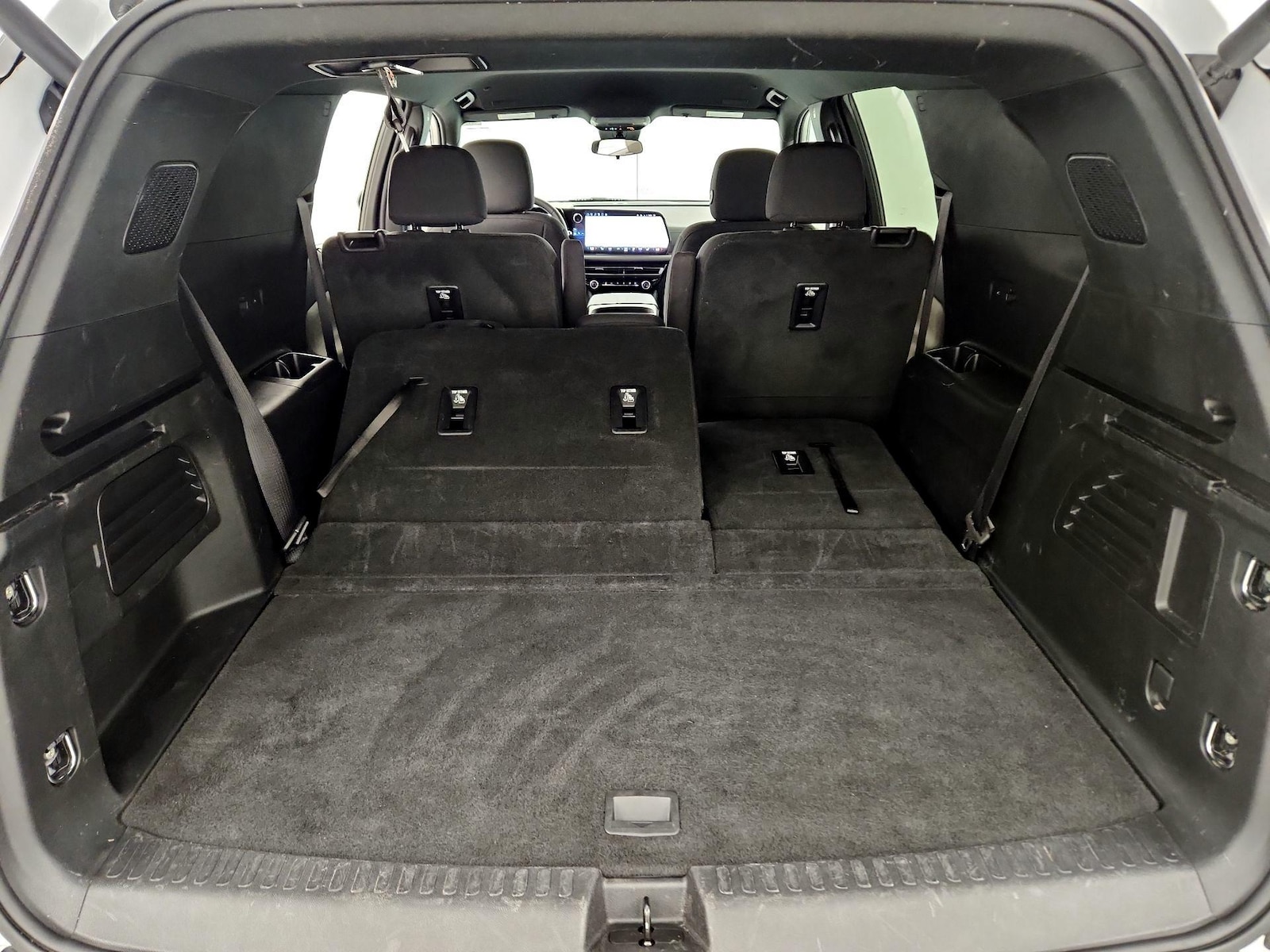 2025 Chevrolet Traverse LT - Photo 22
