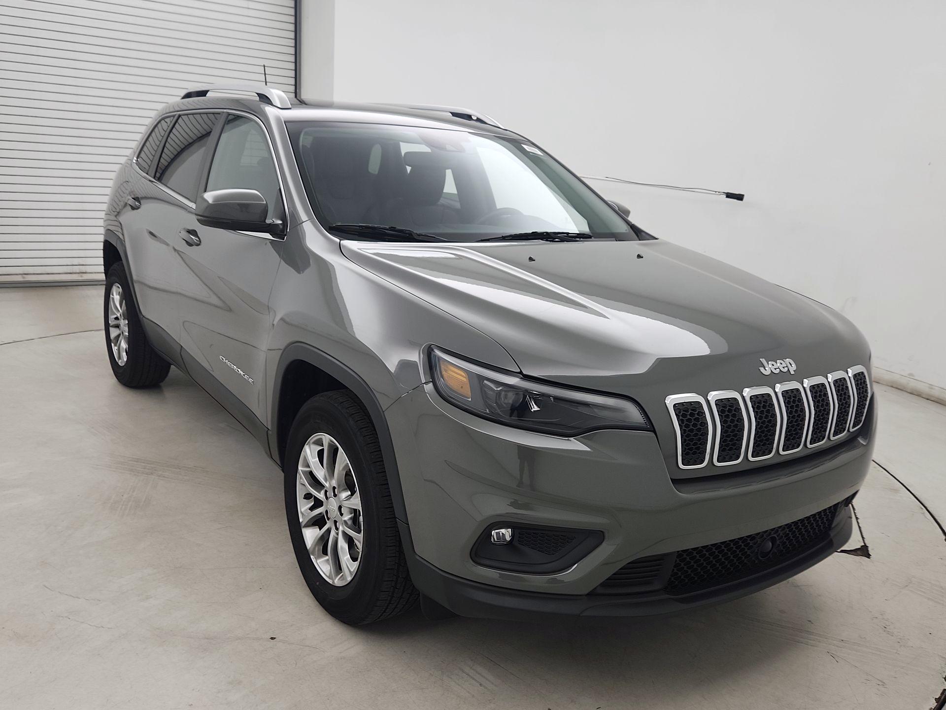Gray 2021 Jeep Cherokee SUV / Crossover Four-Wheel Drive Automatic
