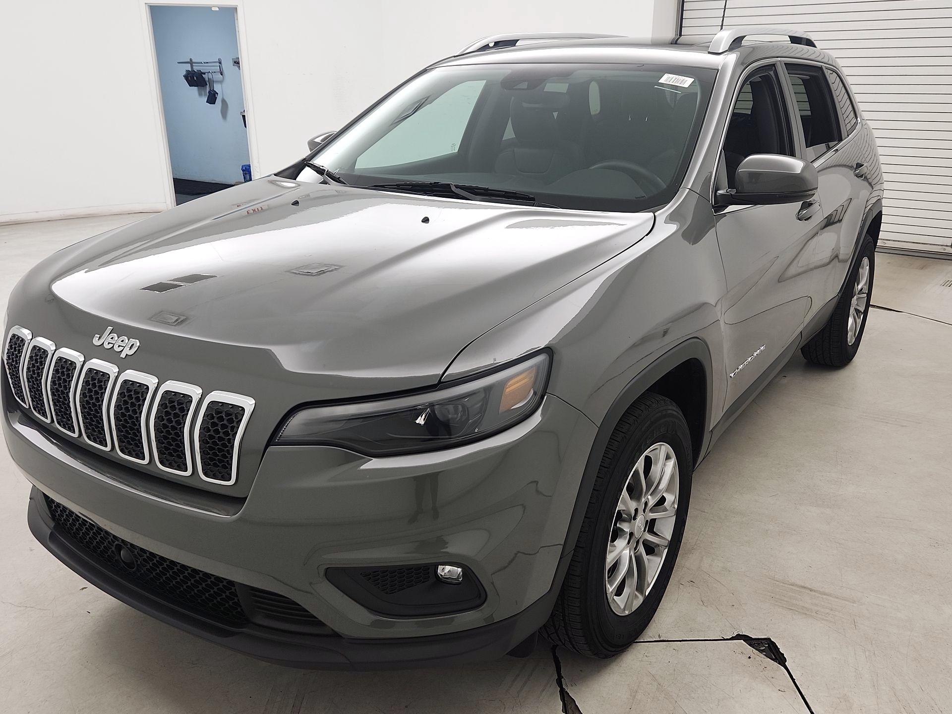 Thumbnail: 2021 Jeep Cherokee - 3