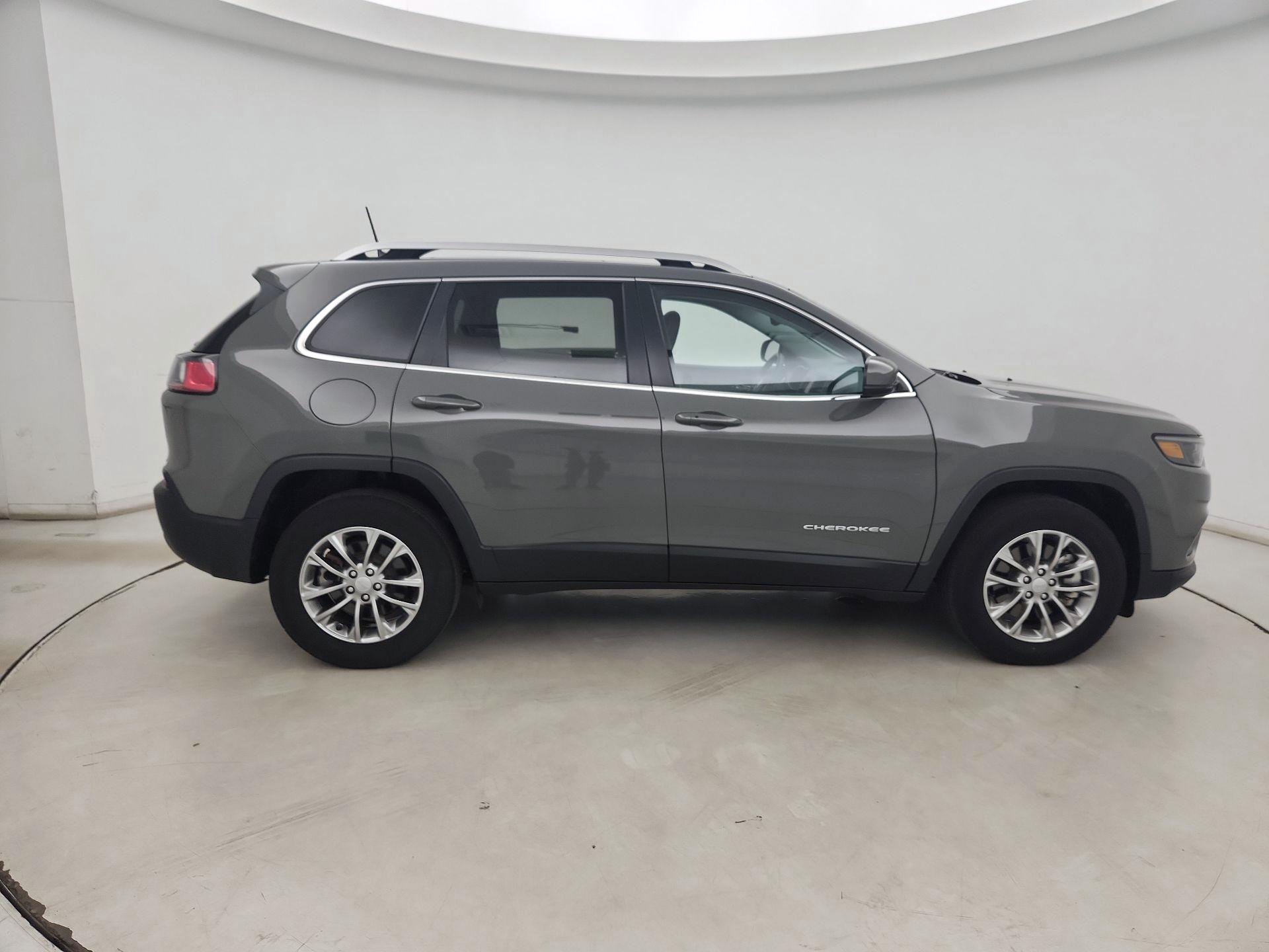 Thumbnail: 2021 Jeep Cherokee - 4