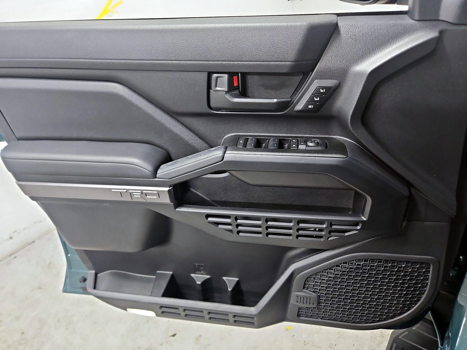 Thumbnail: 2025 Toyota 4Runner - 12