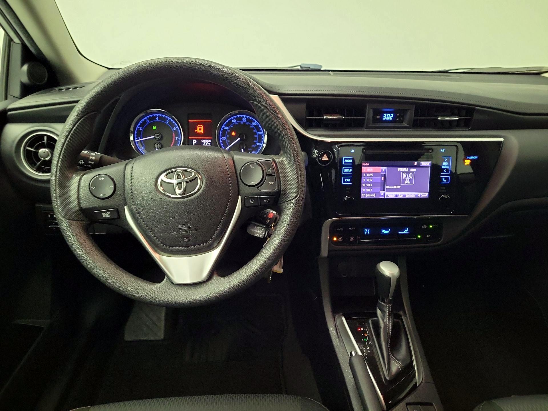 Thumbnail: 2018 Toyota Corolla - 10