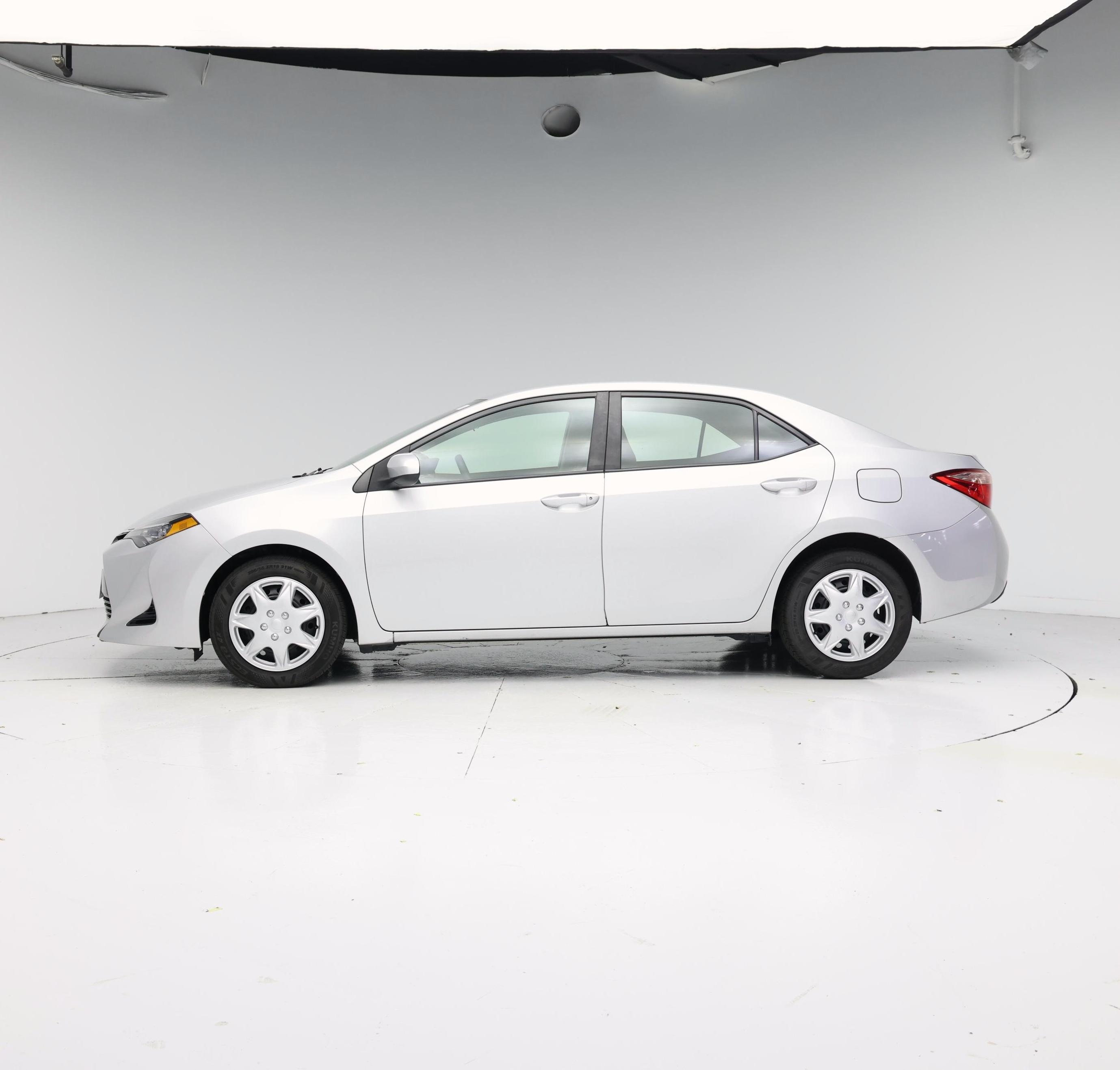 Thumbnail: 2018 Toyota Corolla - 3