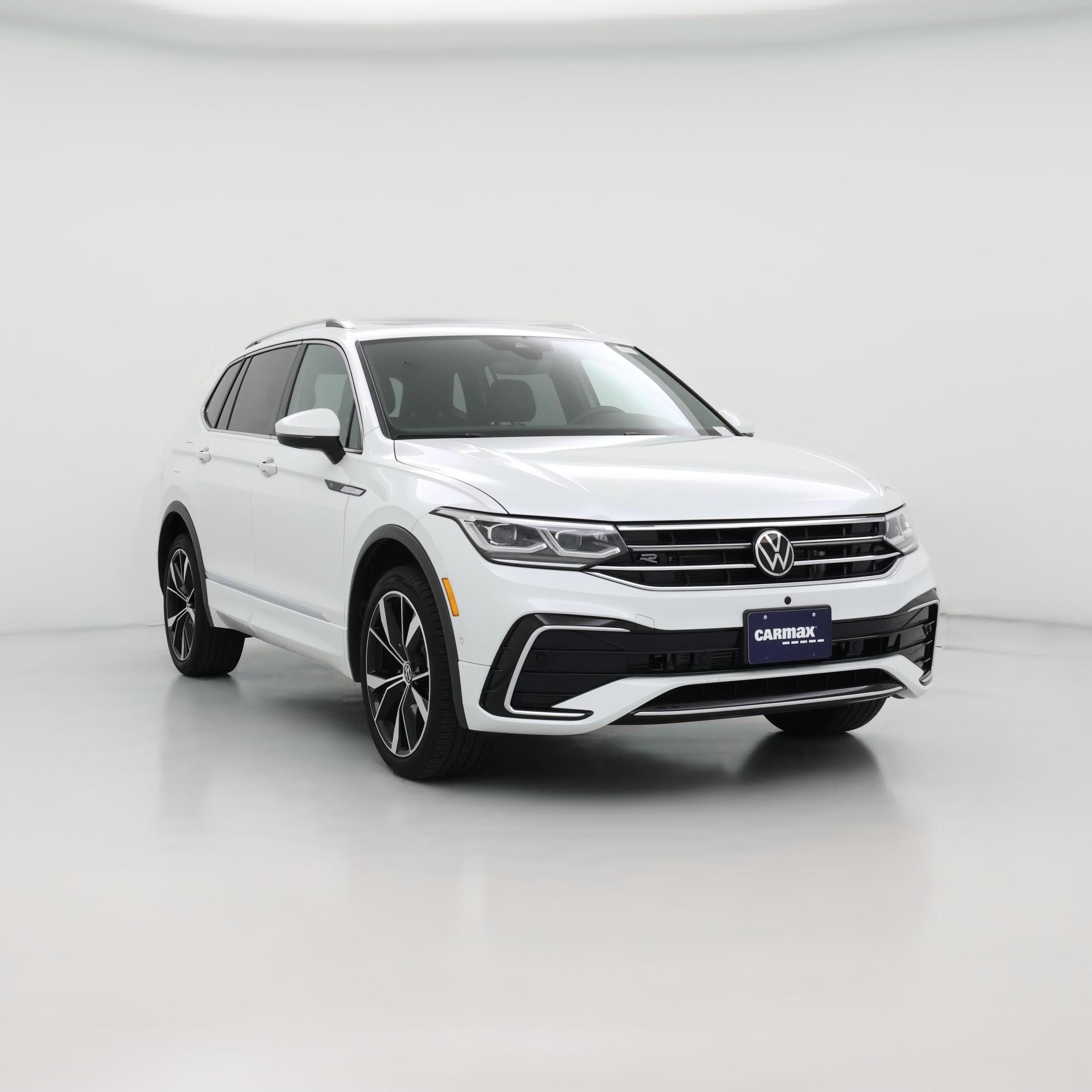 Thumbnail: 2023 Volkswagen Tiguan - 1