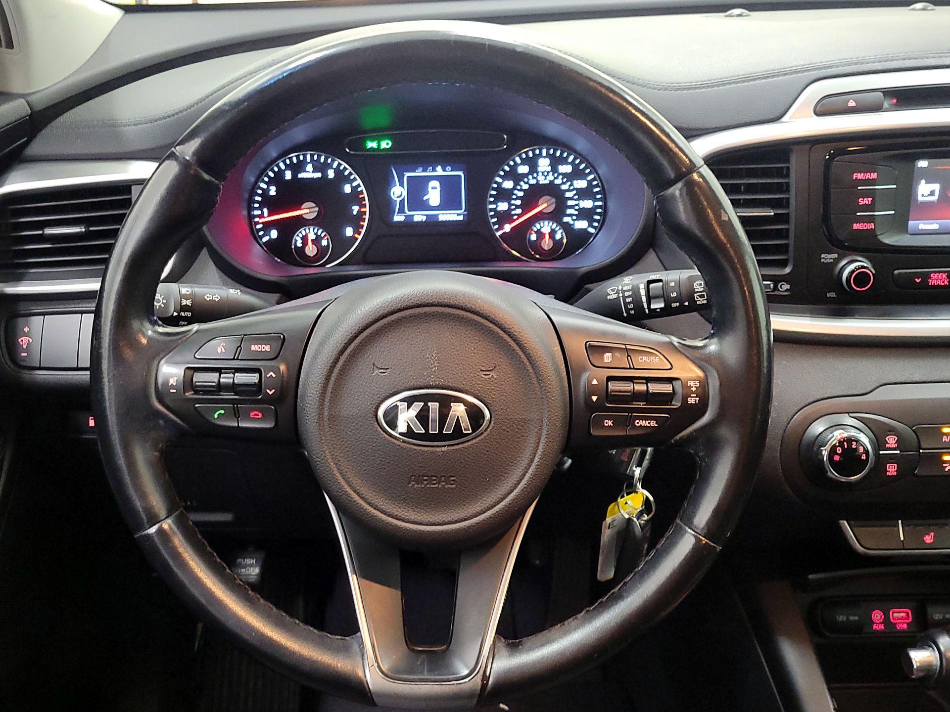 Thumbnail: 2016 Kia Sorento - 10