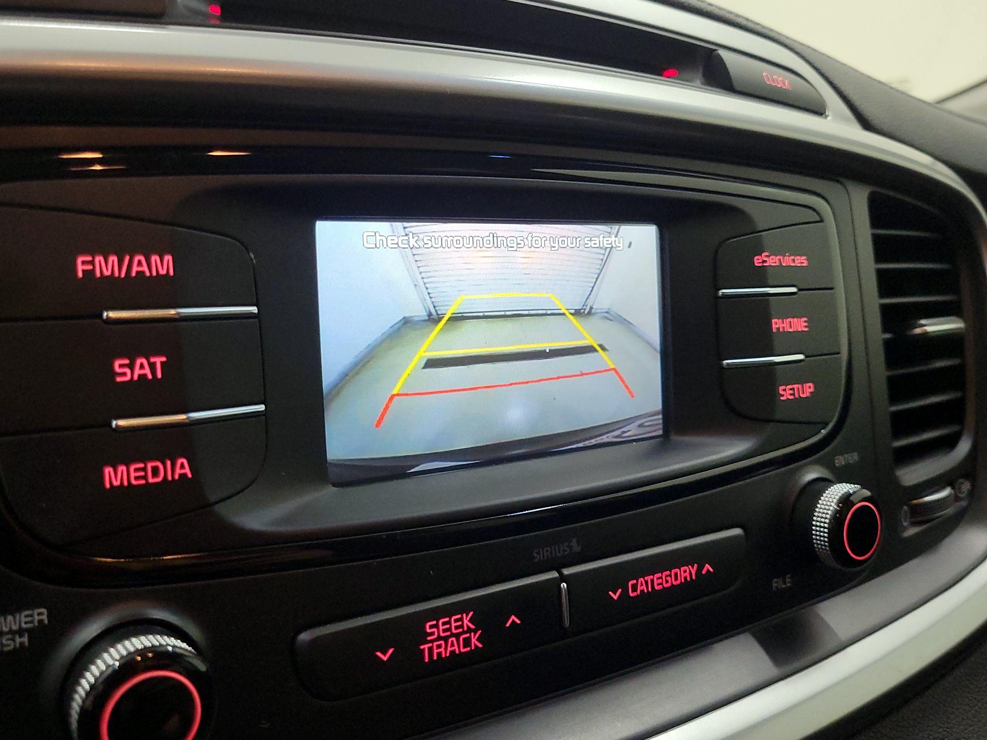 Thumbnail: 2016 Kia Sorento - 14