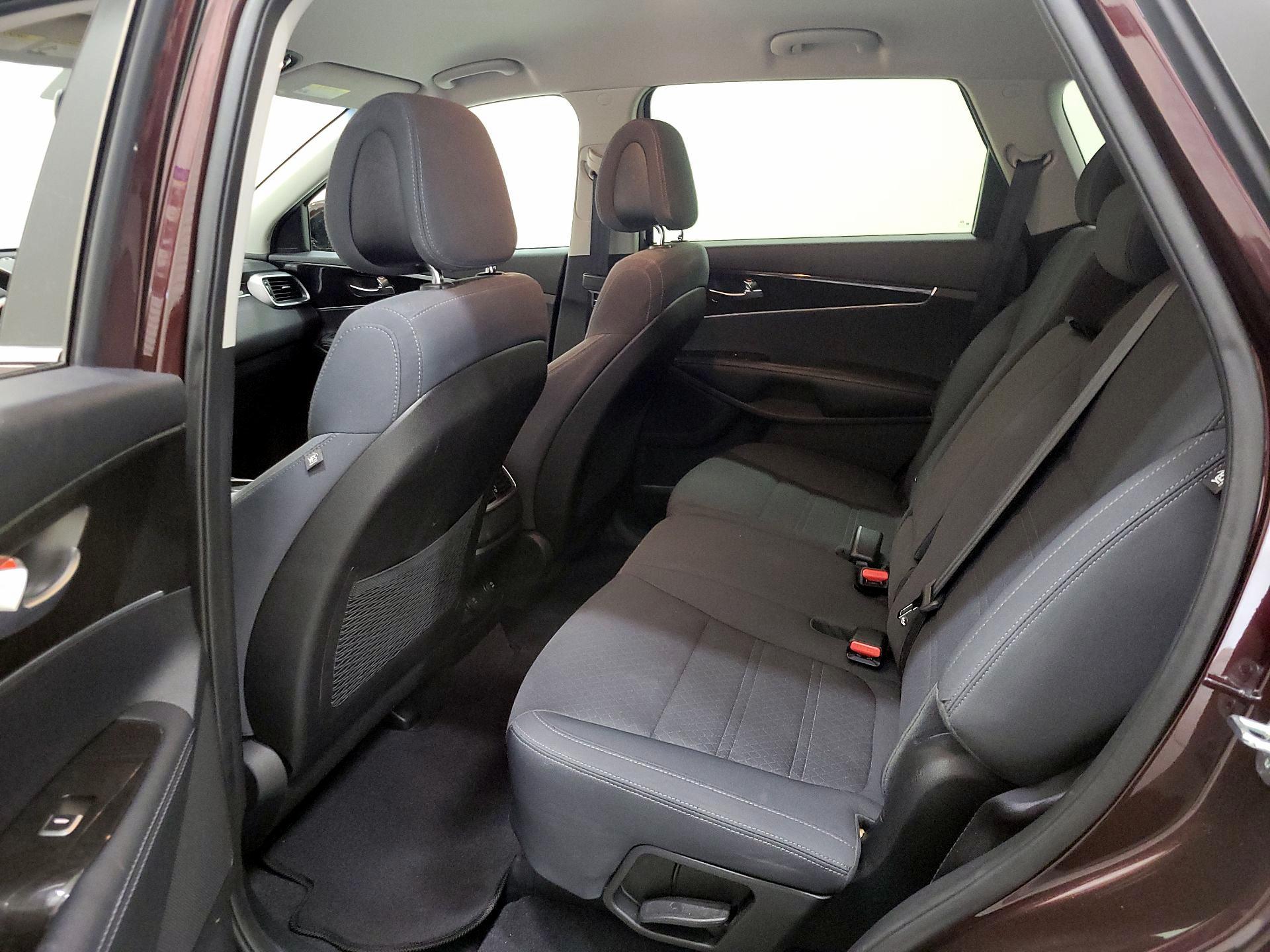 Thumbnail: 2016 Kia Sorento - 19