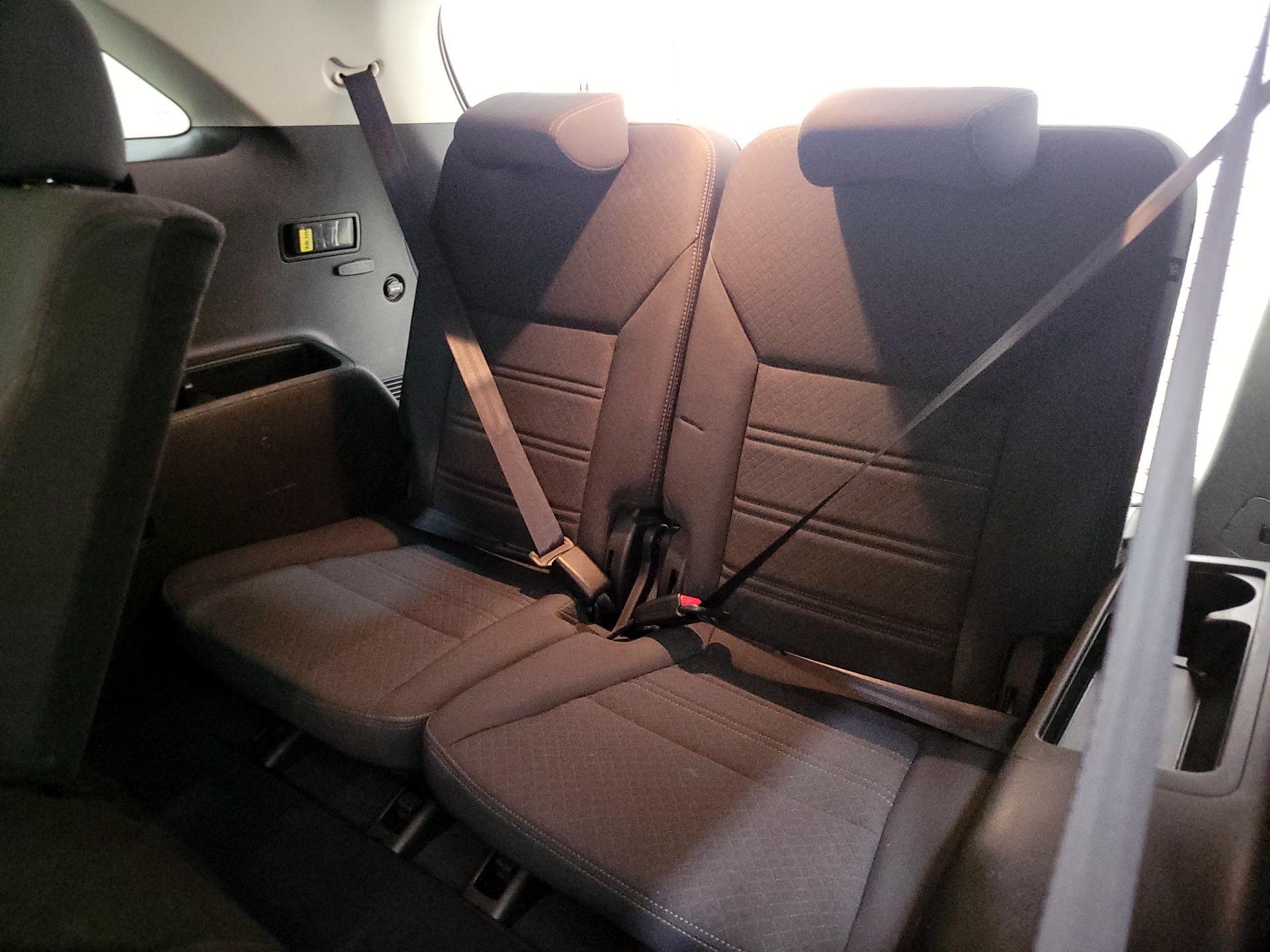 Thumbnail: 2016 Kia Sorento - 20