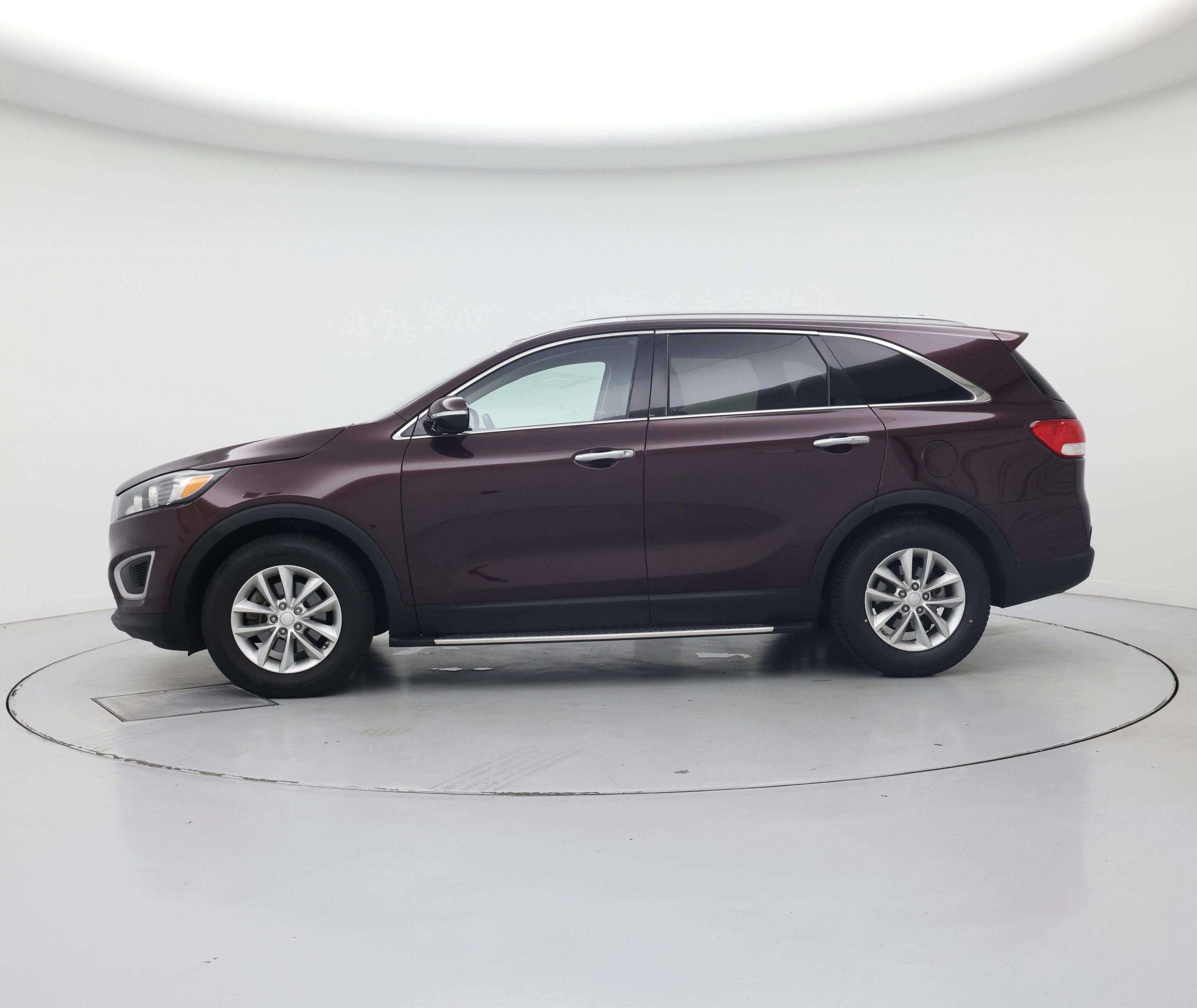 Thumbnail: 2016 Kia Sorento - 3