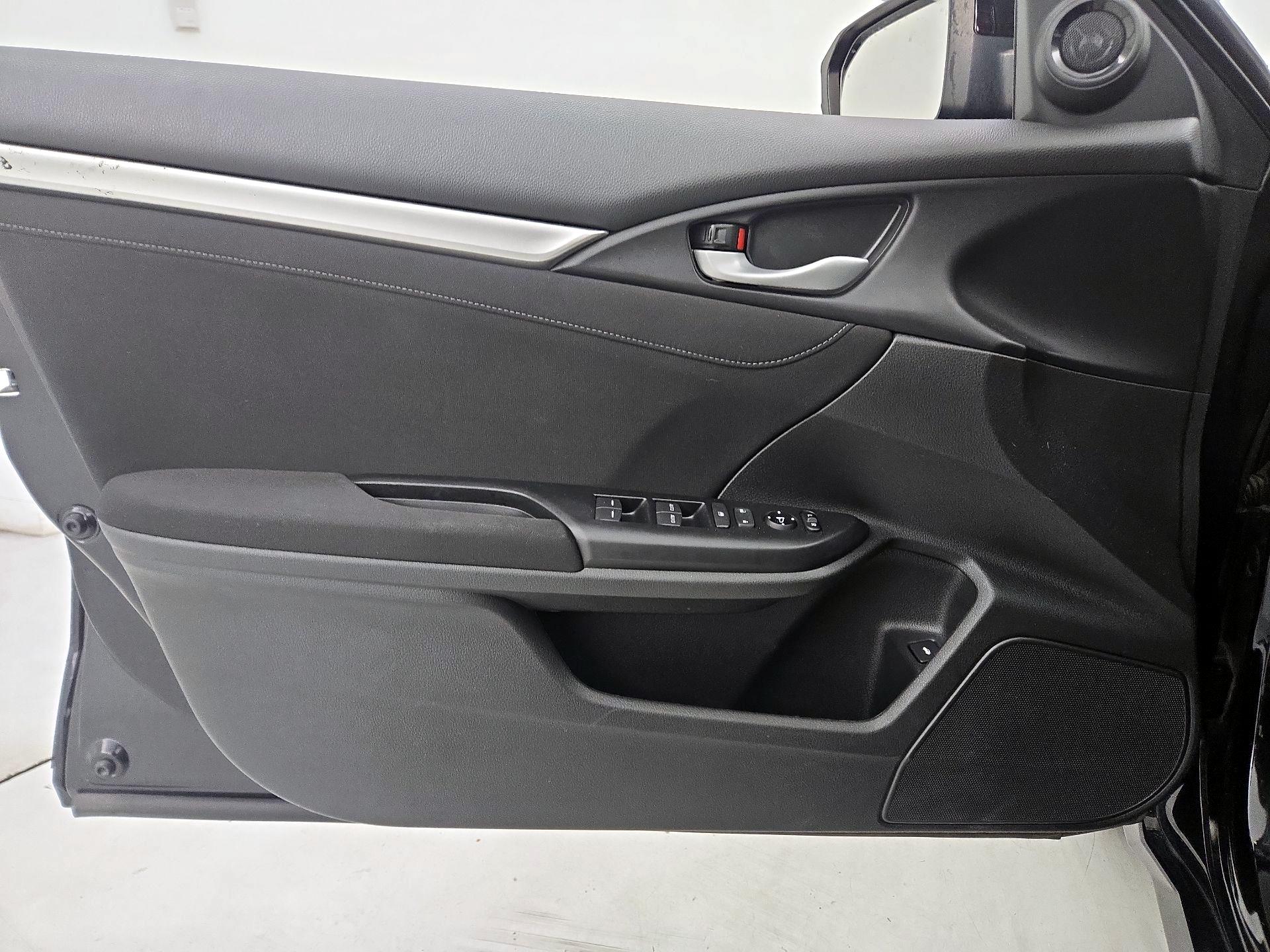 Thumbnail: 2018 Honda Civic - 12