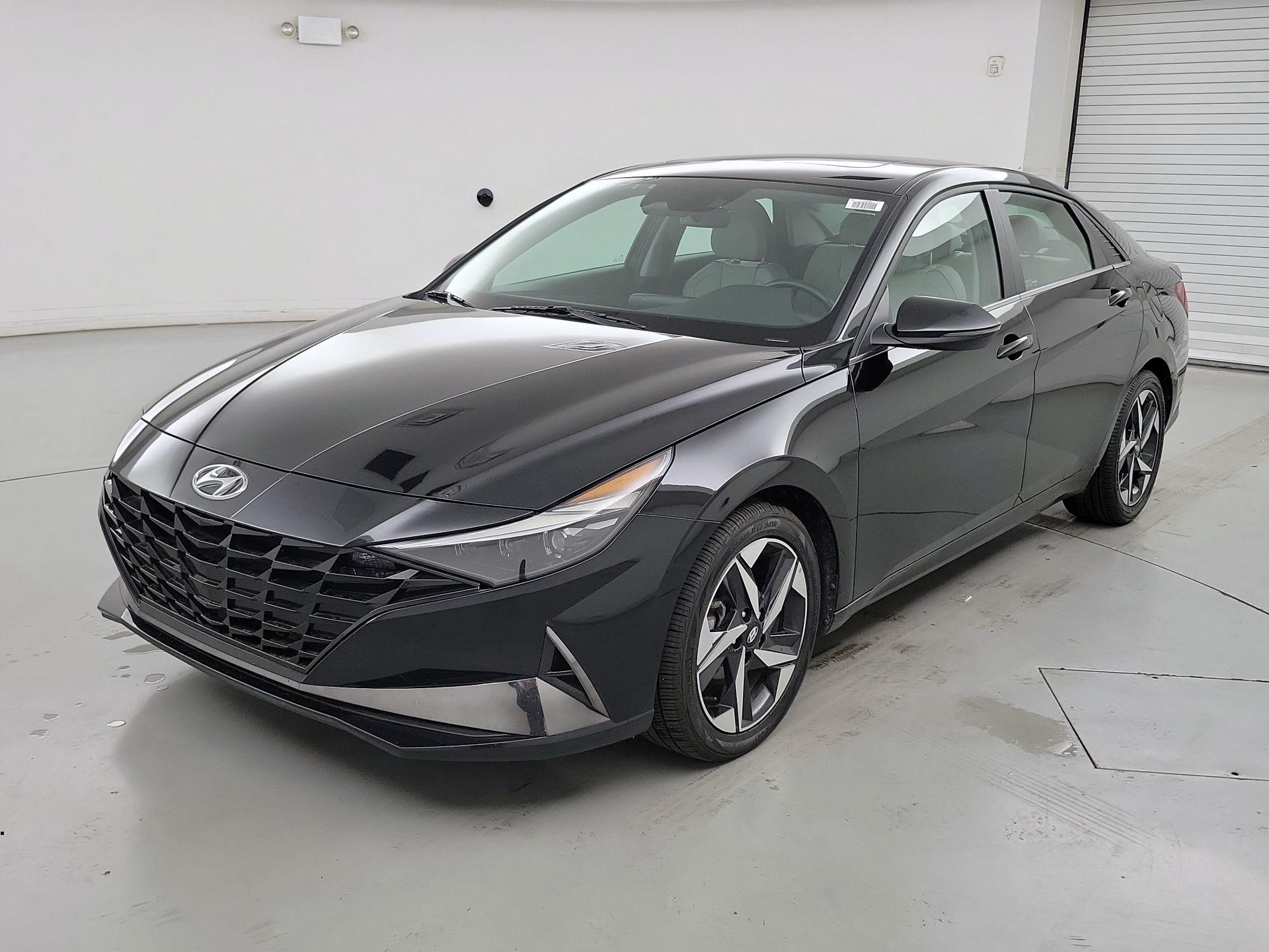 Thumbnail: 2023 Hyundai Elantra - 3