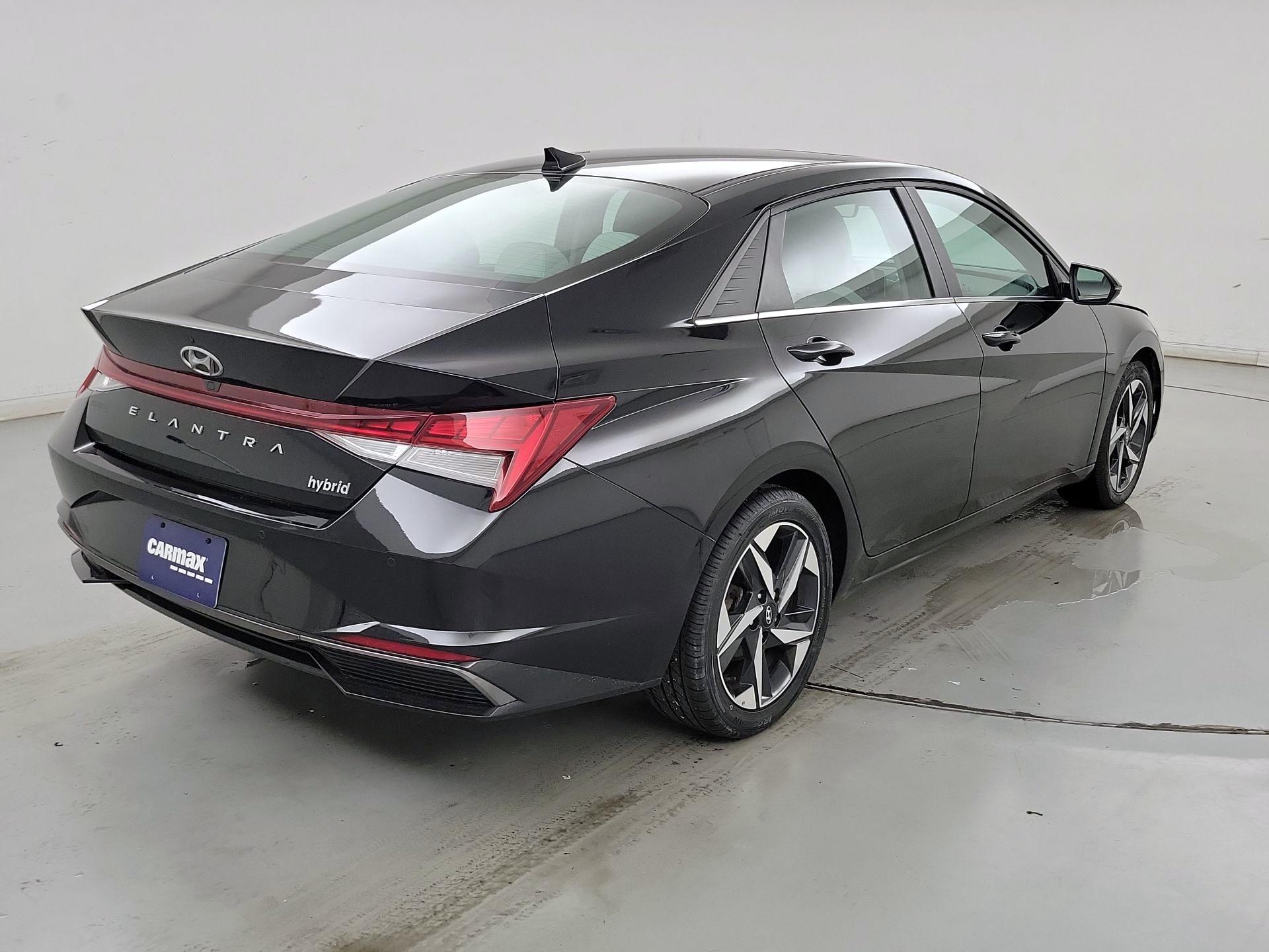 Thumbnail: 2023 Hyundai Elantra - 5