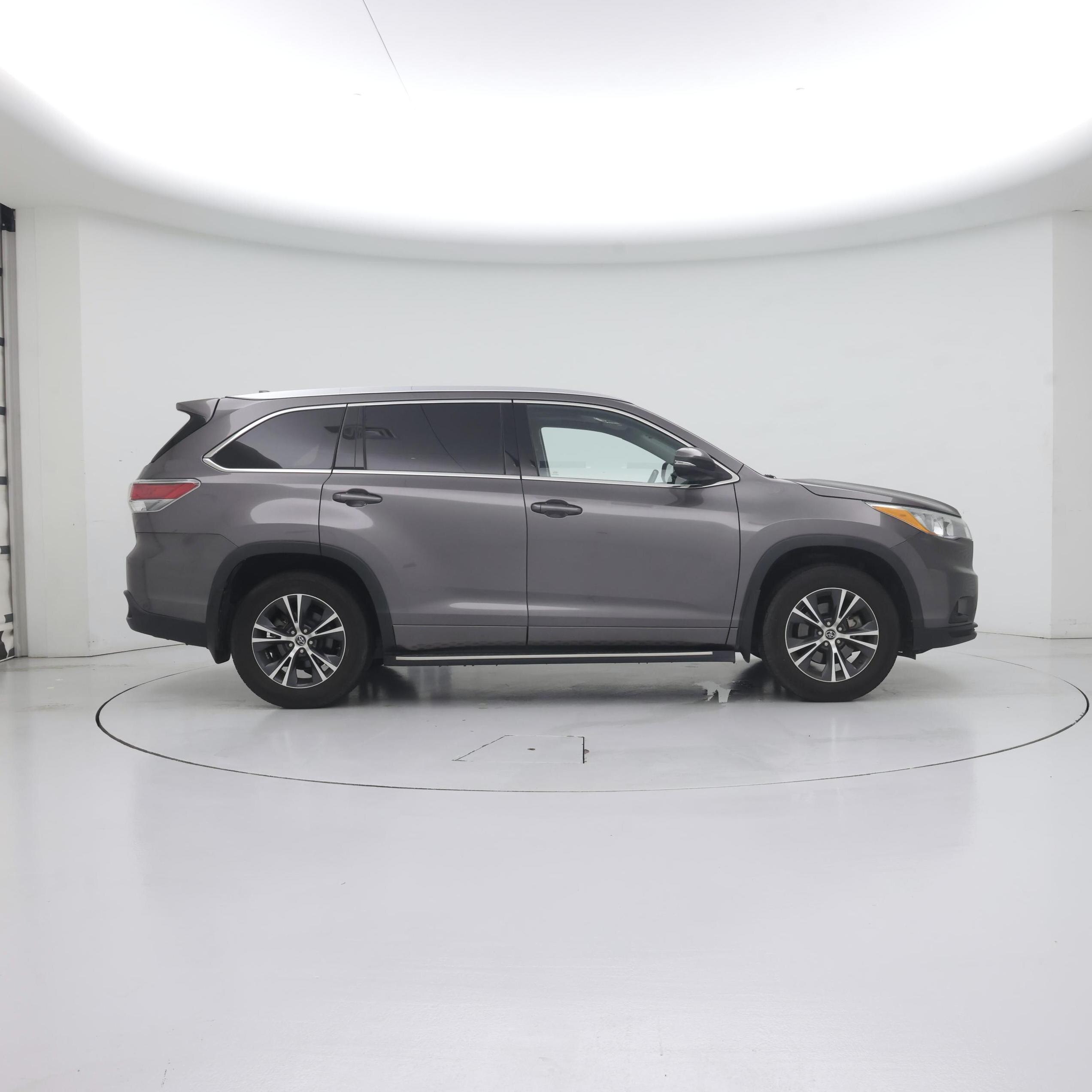 Thumbnail: 2016 Toyota Highlander - 7