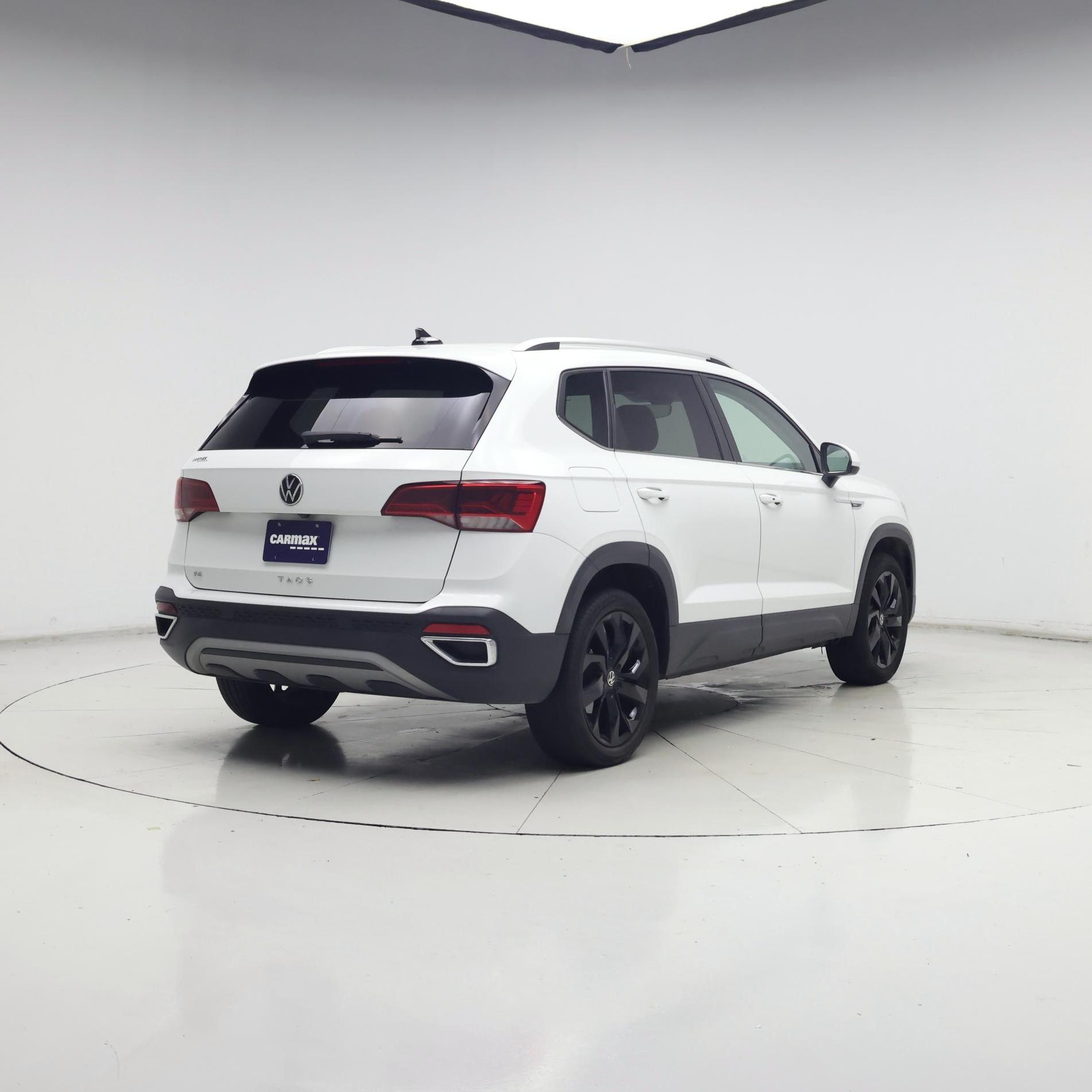 Thumbnail: 2022 Volkswagen Taos - 4