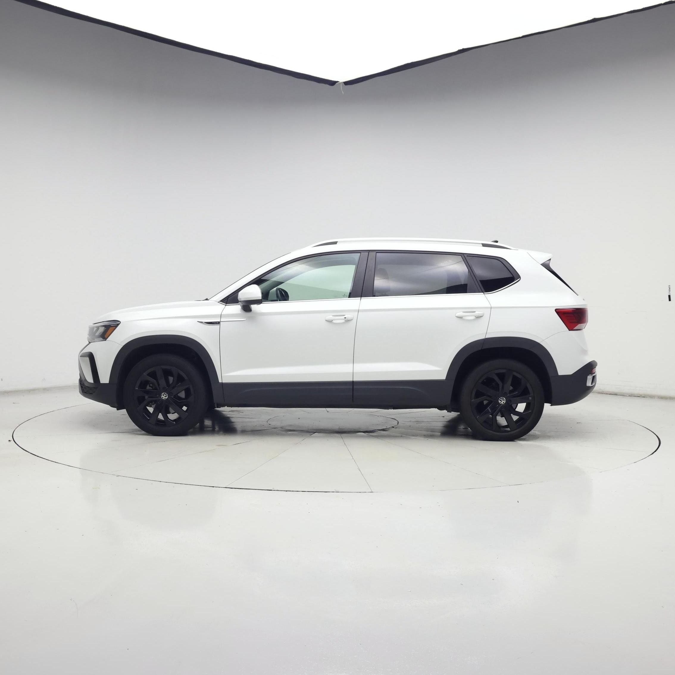 Thumbnail: 2022 Volkswagen Taos - 7