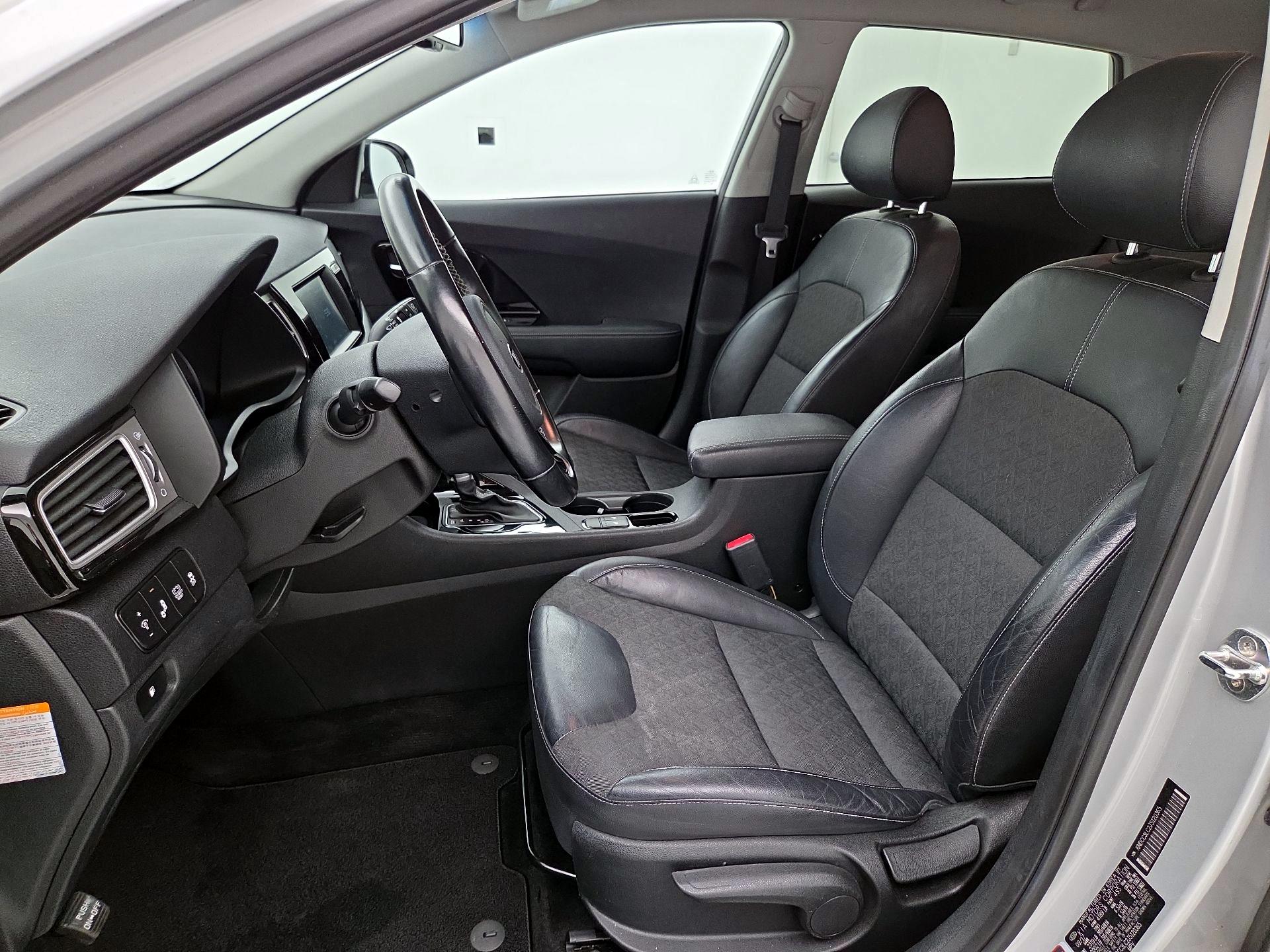 Thumbnail: 2018 Kia Niro - 11