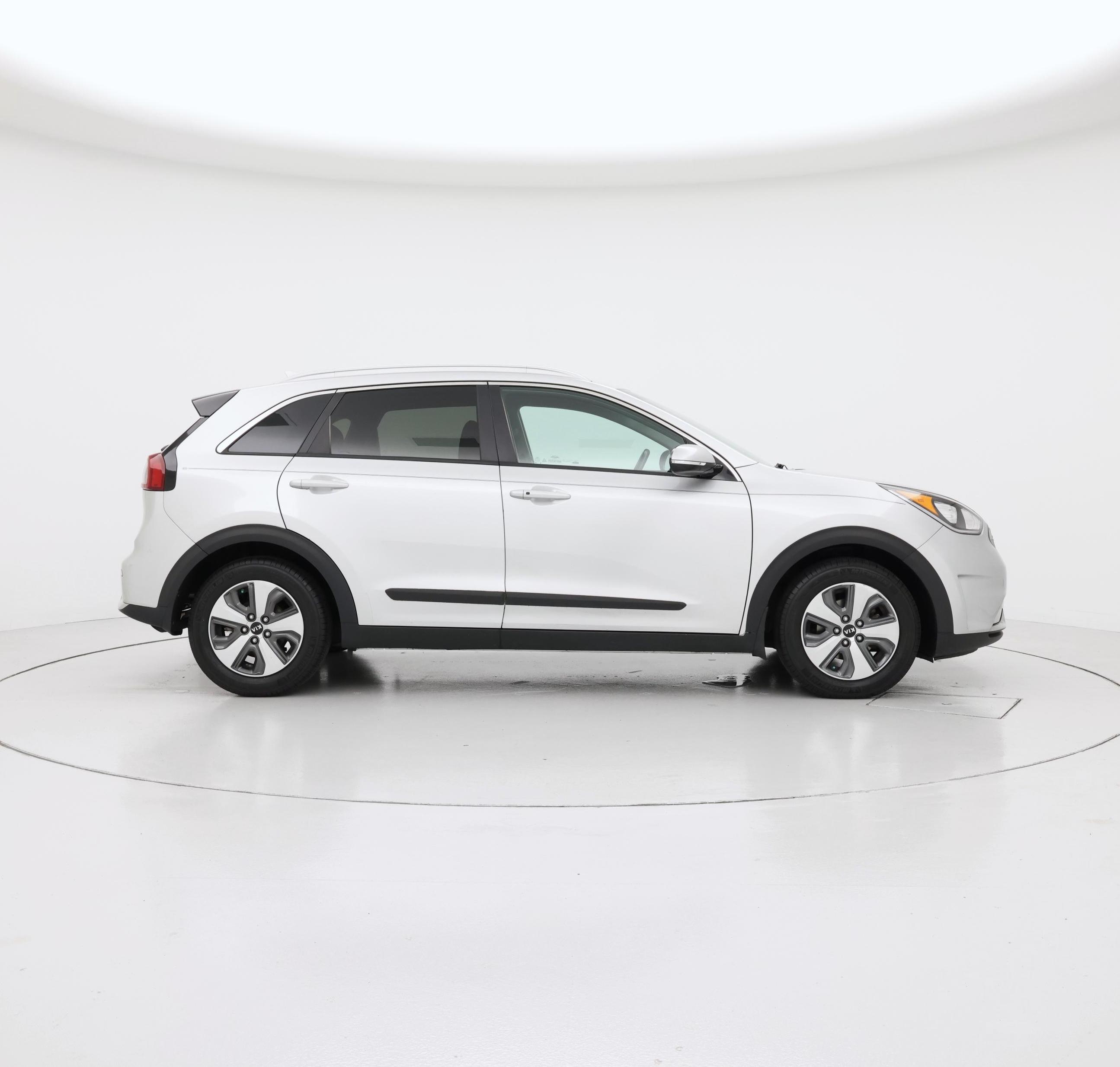 Thumbnail: 2018 Kia Niro - 7