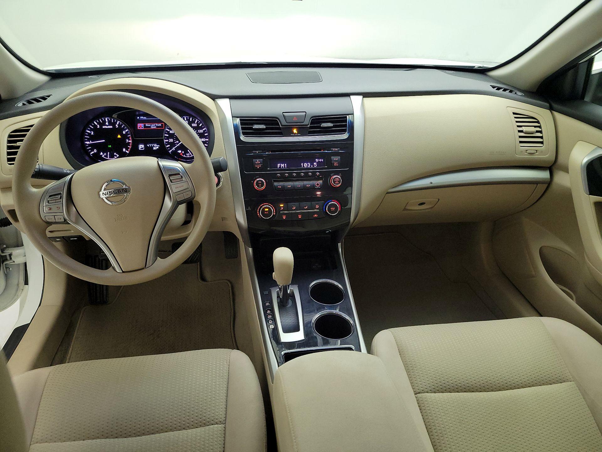 Thumbnail: 2014 Nissan Altima - 9