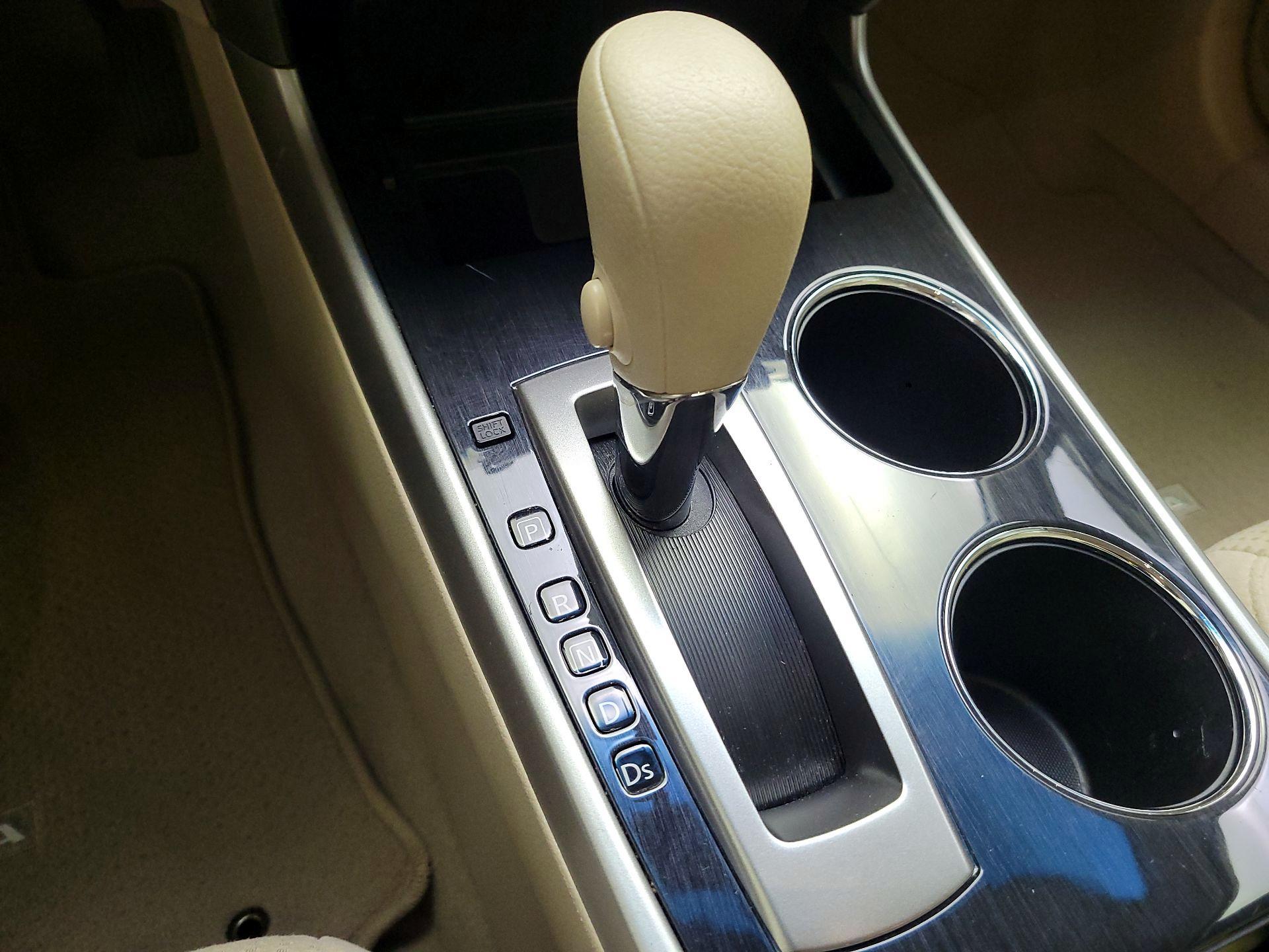 Thumbnail: 2014 Nissan Altima - 16