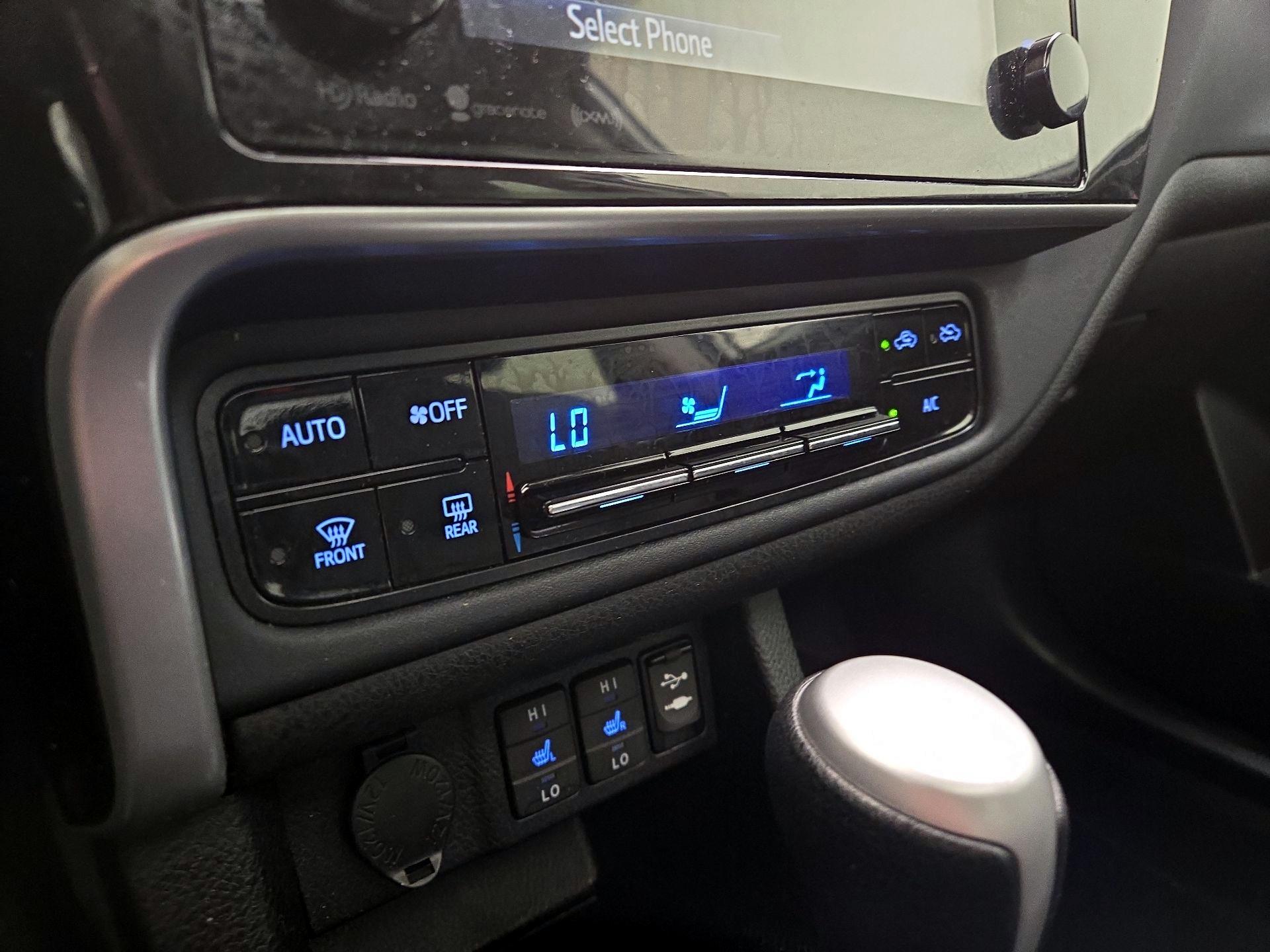 Thumbnail: 2018 Toyota Corolla - 16