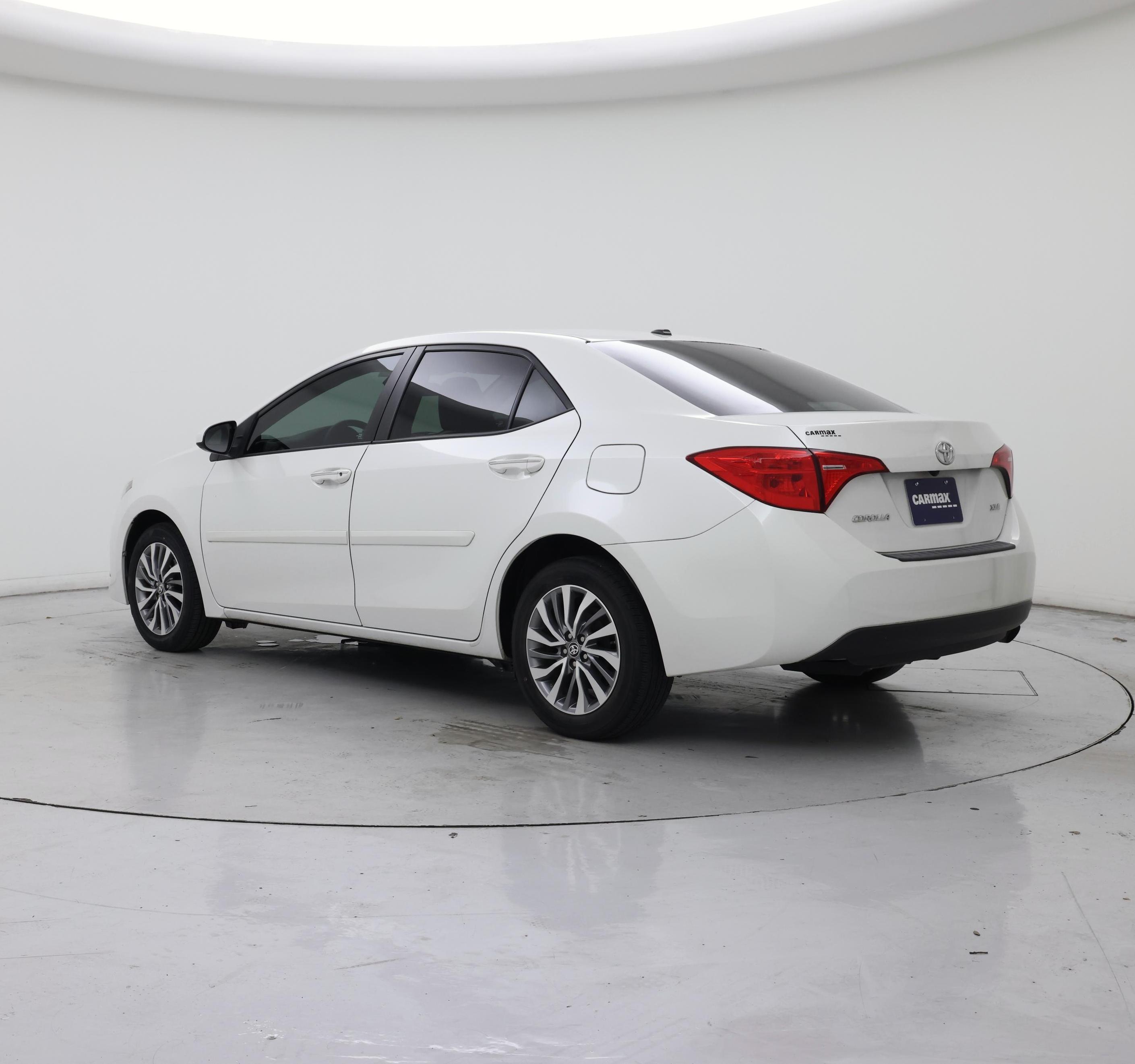 Thumbnail: 2018 Toyota Corolla - 2