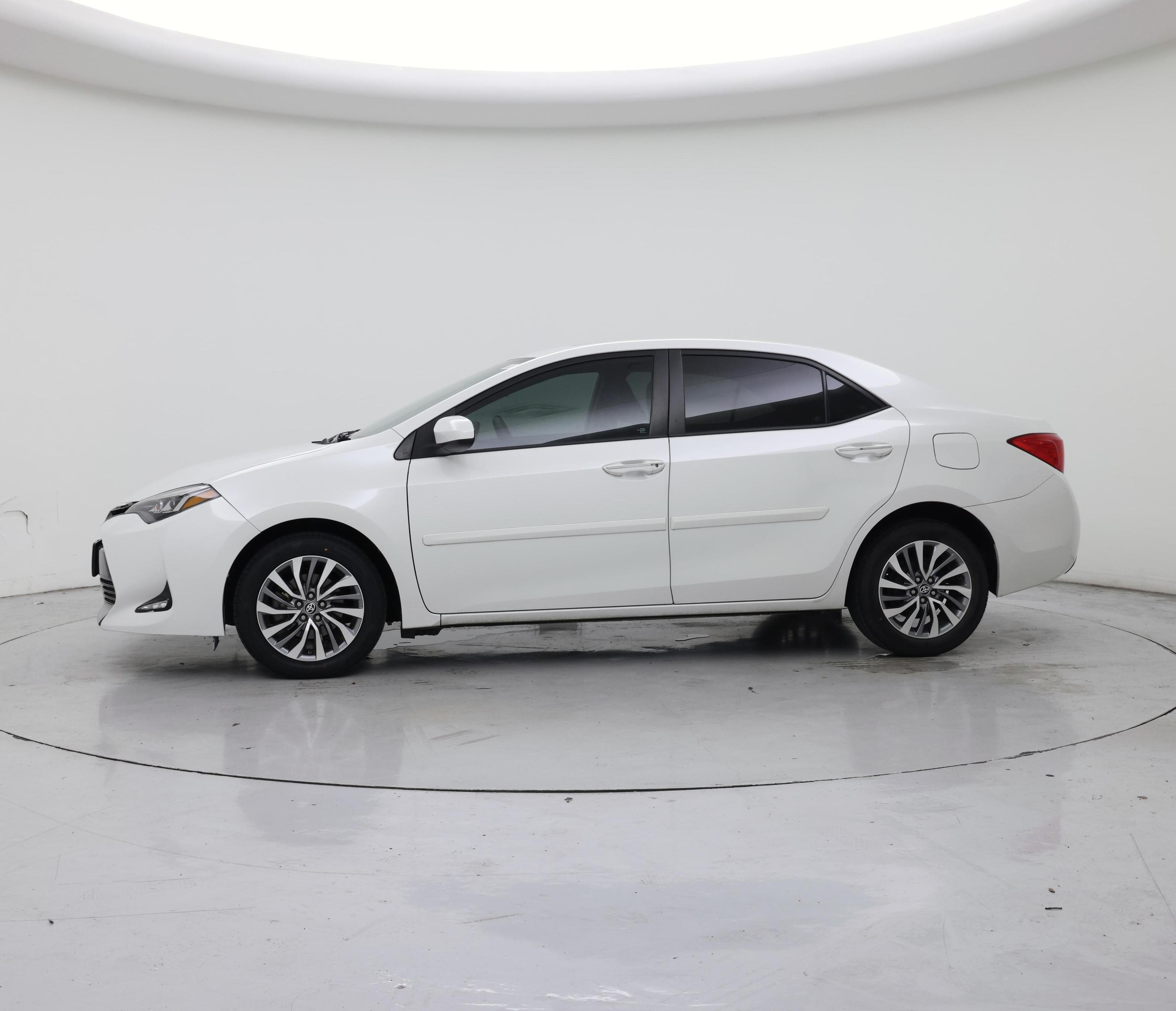 Thumbnail: 2018 Toyota Corolla - 3