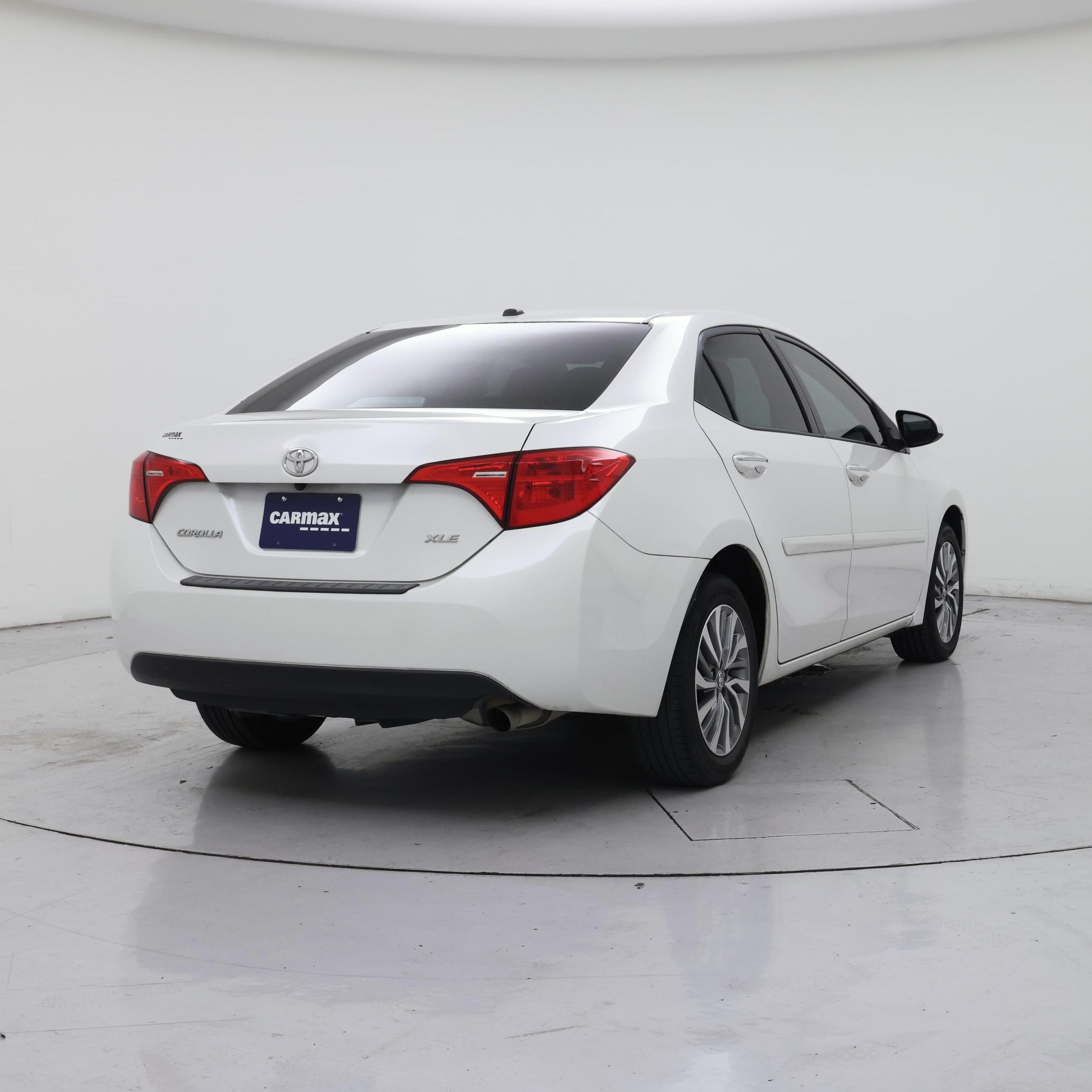 Thumbnail: 2018 Toyota Corolla - 8