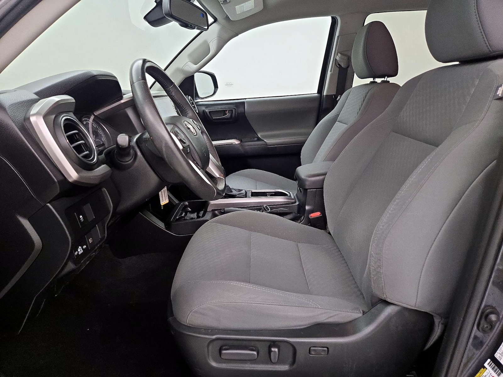 2021 Toyota Tacoma SR5 - Photo 12