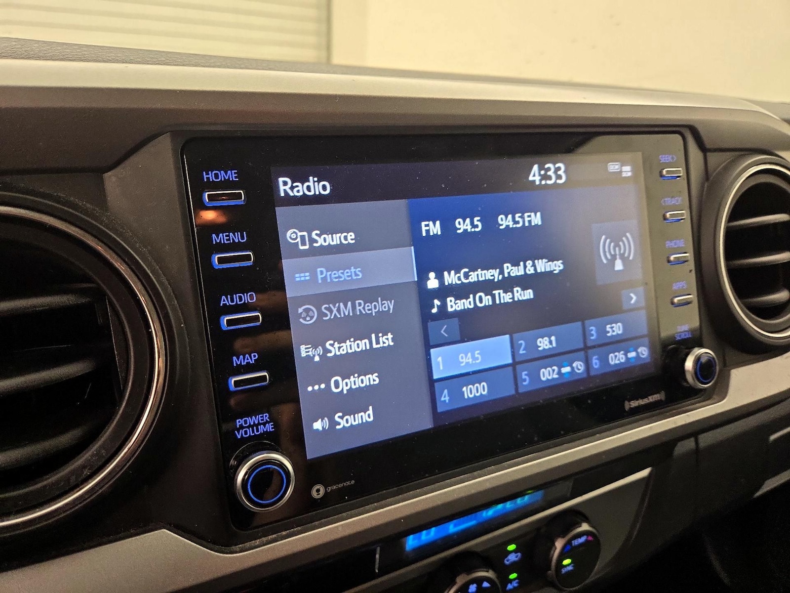 2021 Toyota Tacoma SR5 - Photo 16