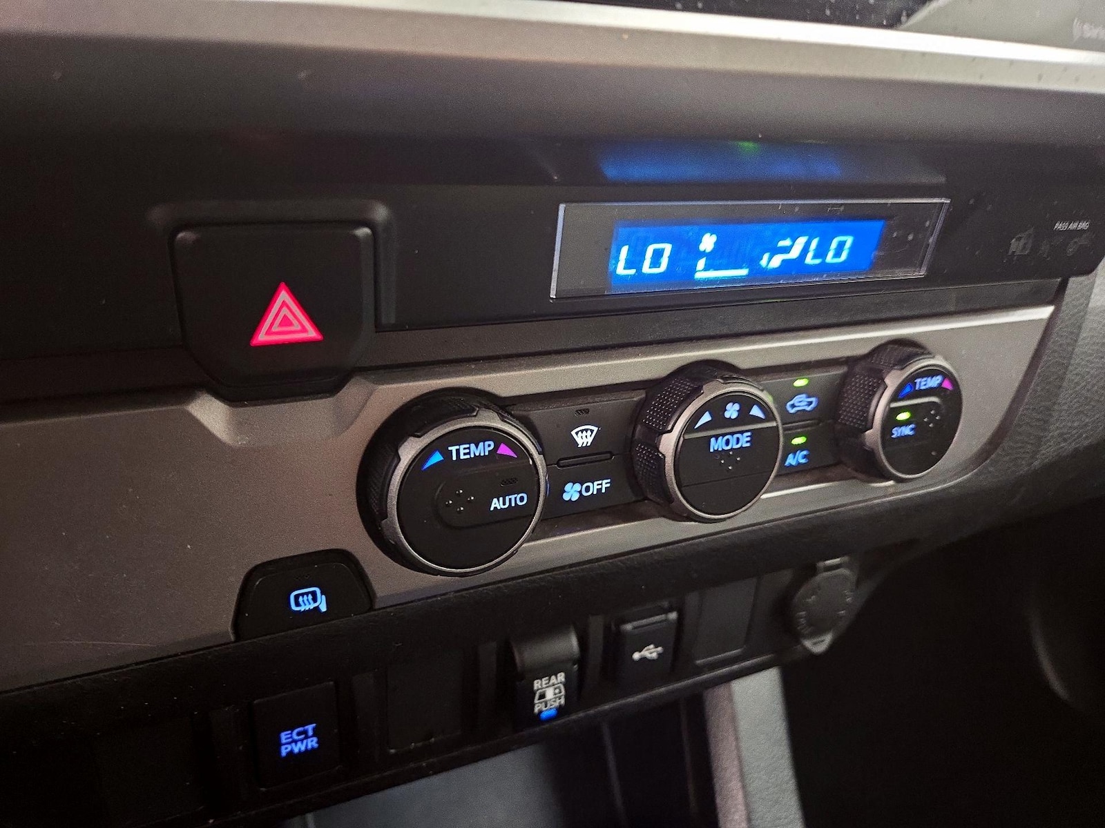 2021 Toyota Tacoma SR5 - Photo 17