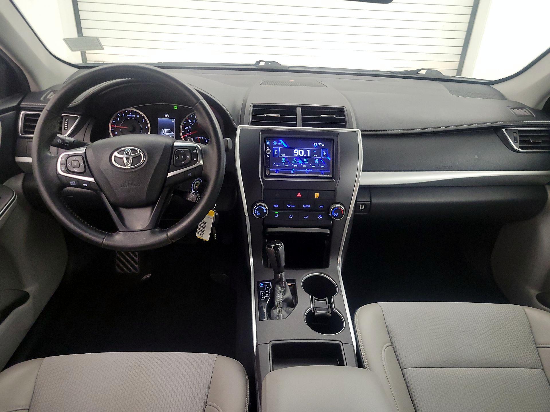 Thumbnail: 2016 Toyota Camry - 9